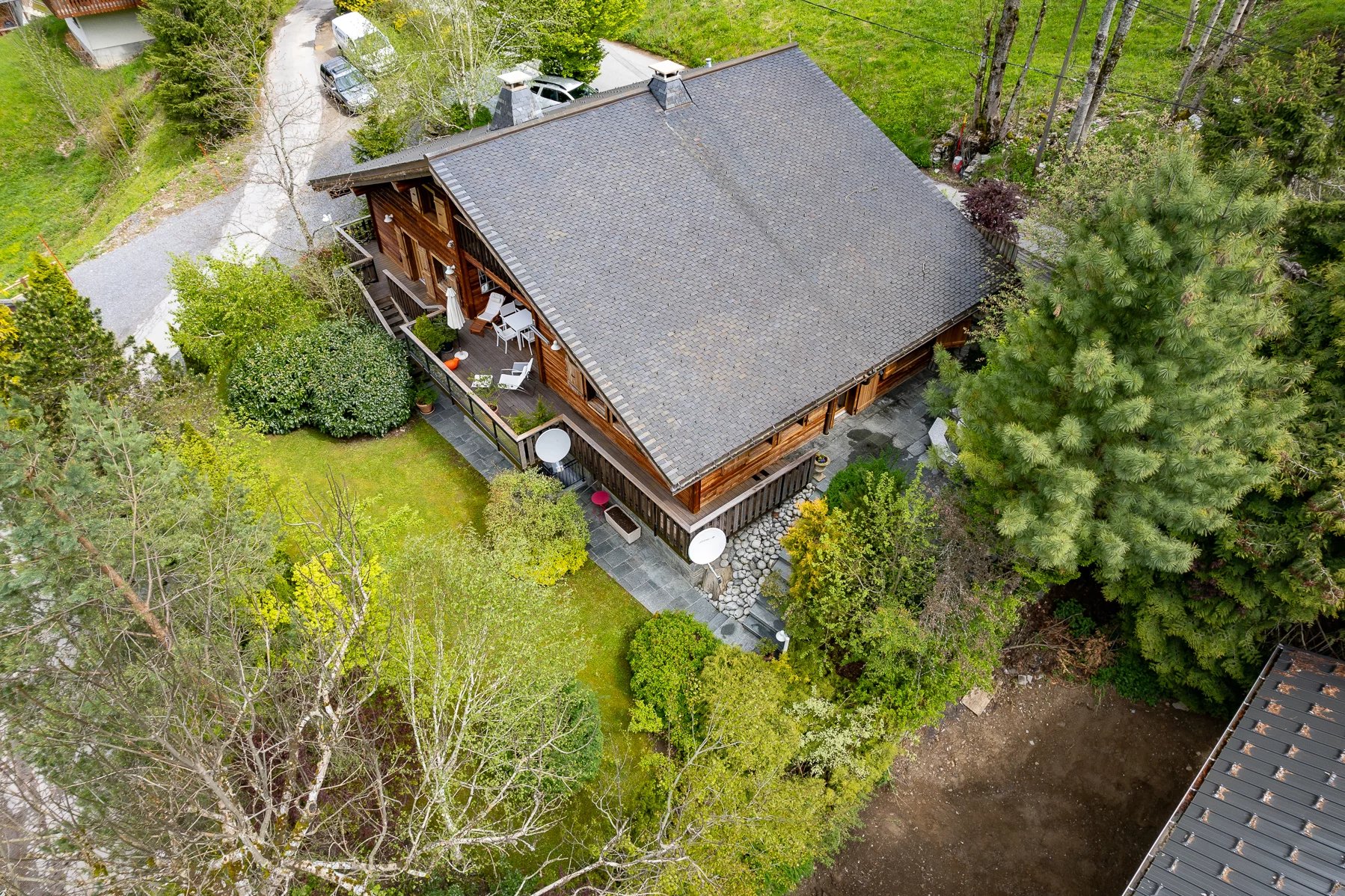 Photo of MORZINE - Elegant 5 bedroom chalet in Morzine