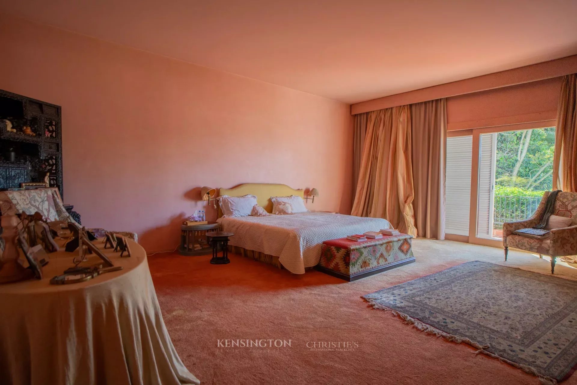 6 Bedroom Villa/Townhouse's Image 25
