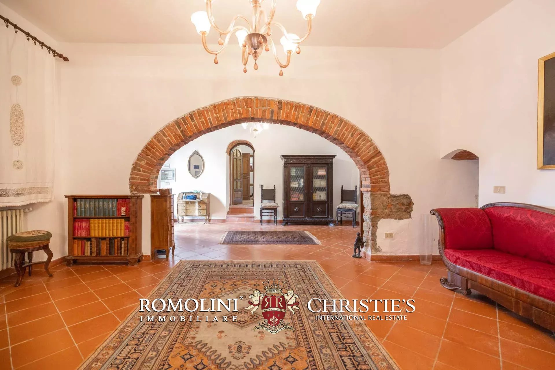 7 Bedroom Villa/Townhouse's Image 13