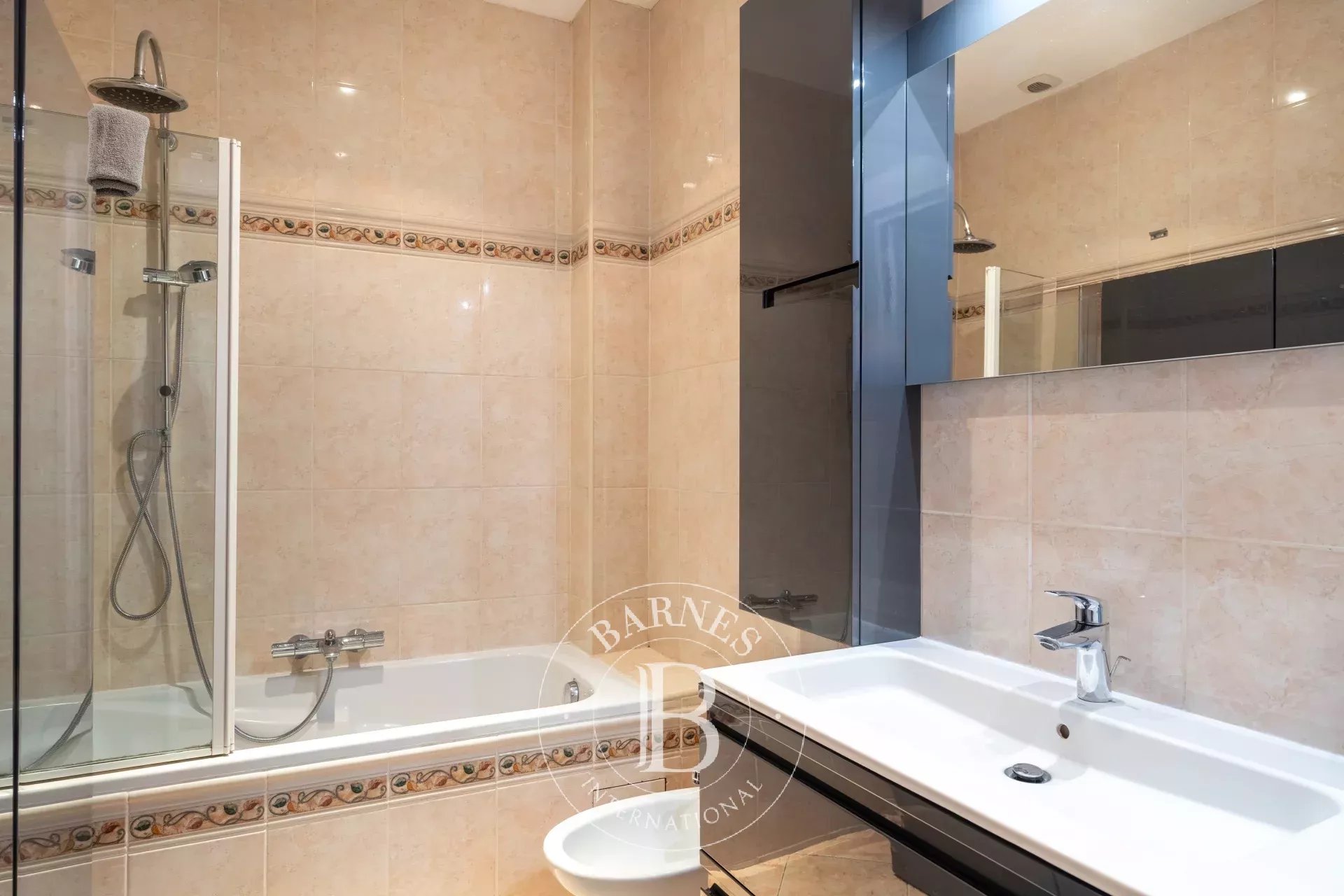 Daire Paris 16ème - picture 12