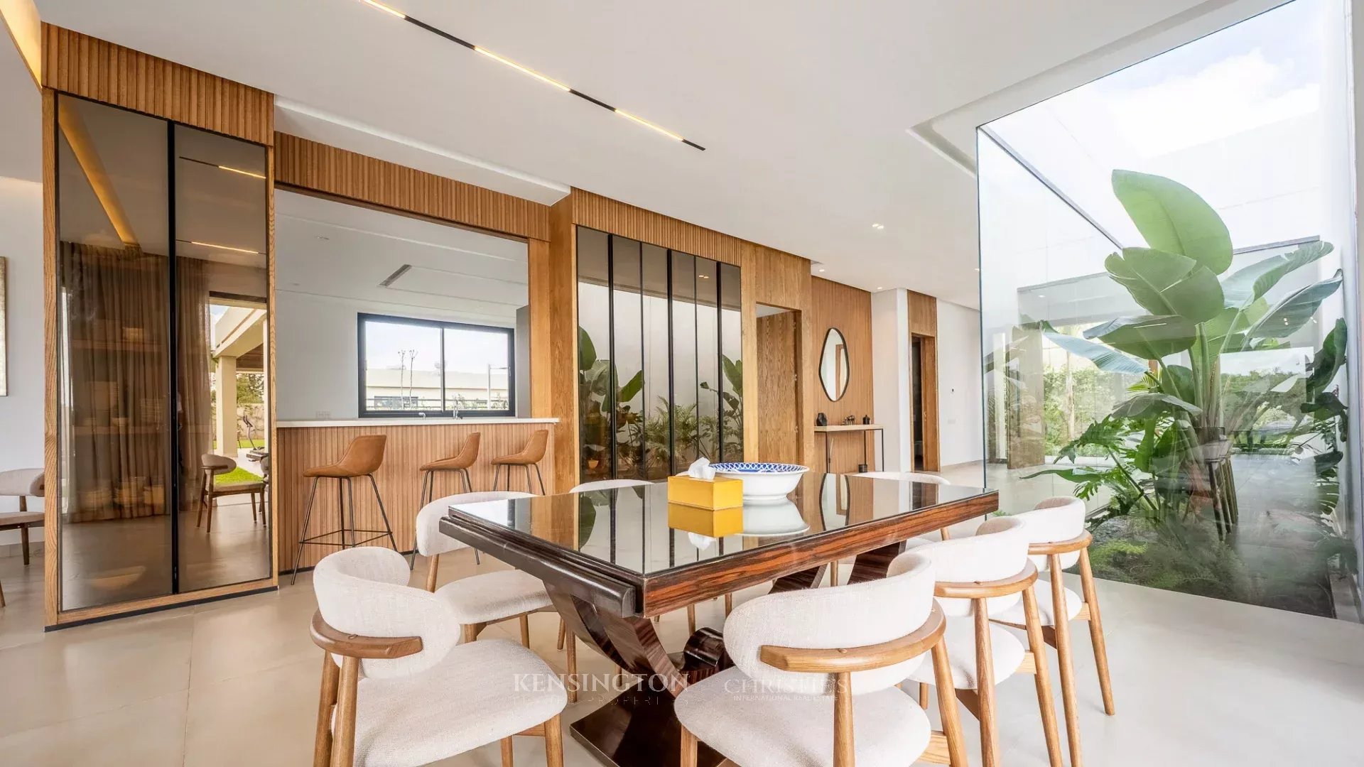 4 Bedroom Villa/Townhouse's Image 3