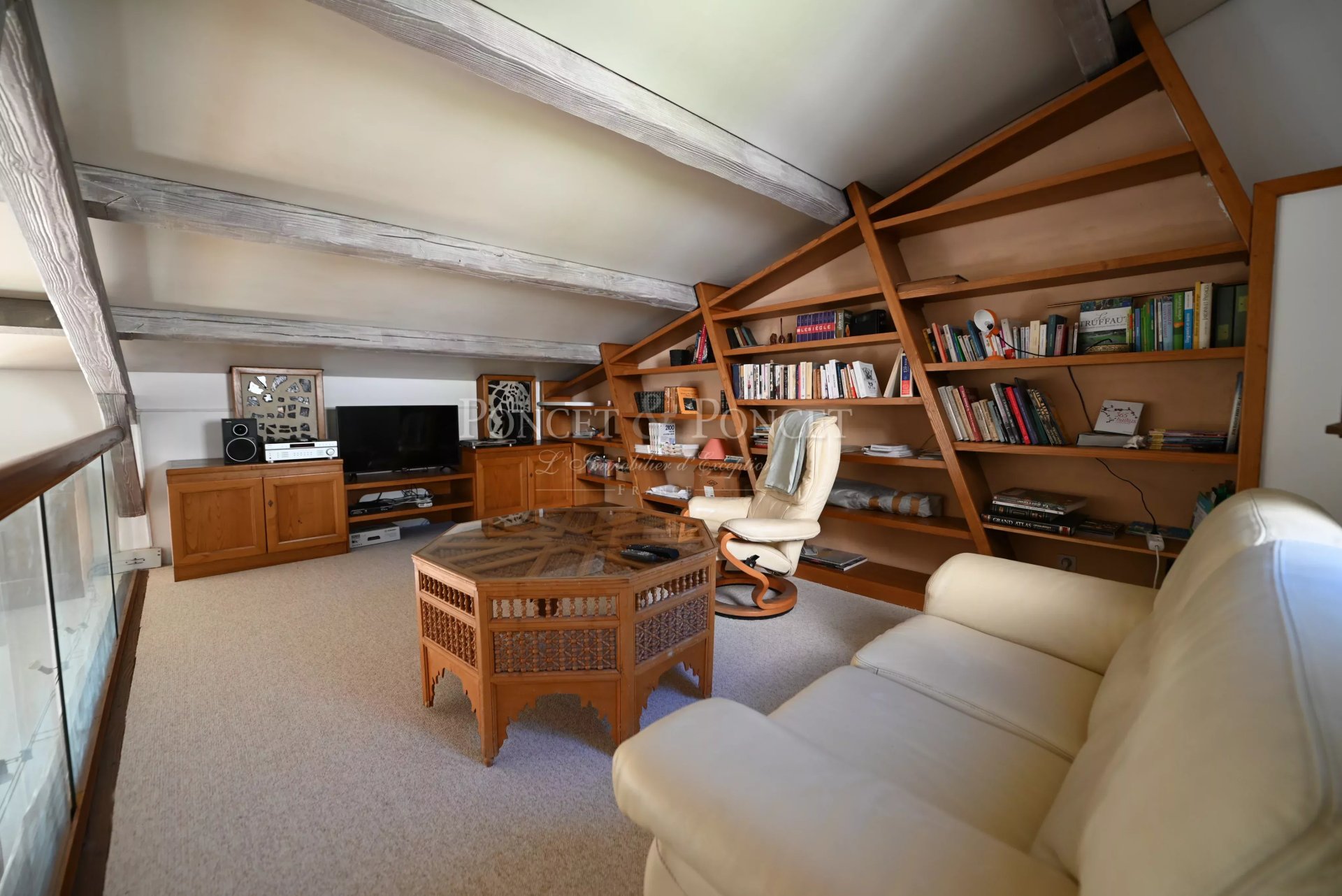 4 Bedroom Villa/Townhouse's Image 18