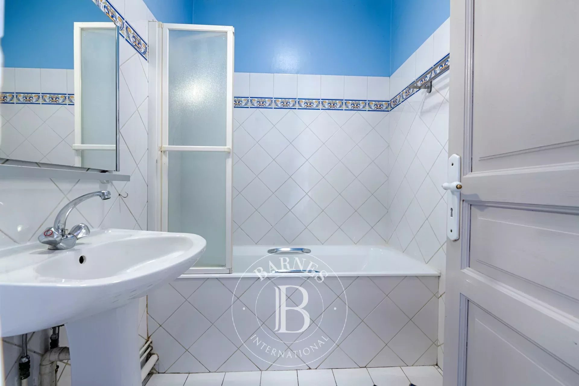 Daire Paris 3ème - picture 7