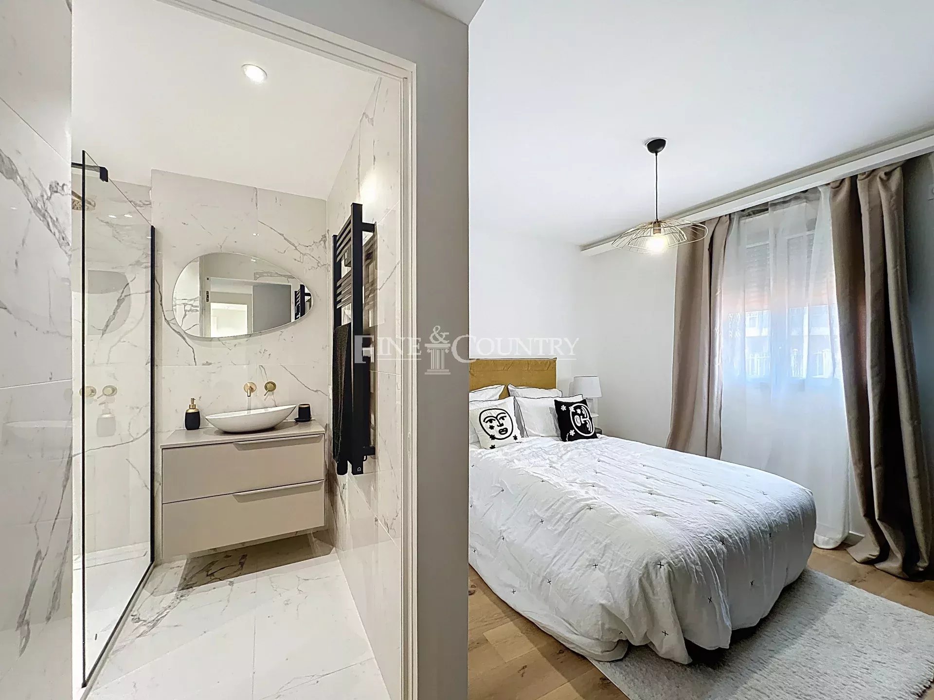 Photo of Sea view apartment for sale in Le Cannet