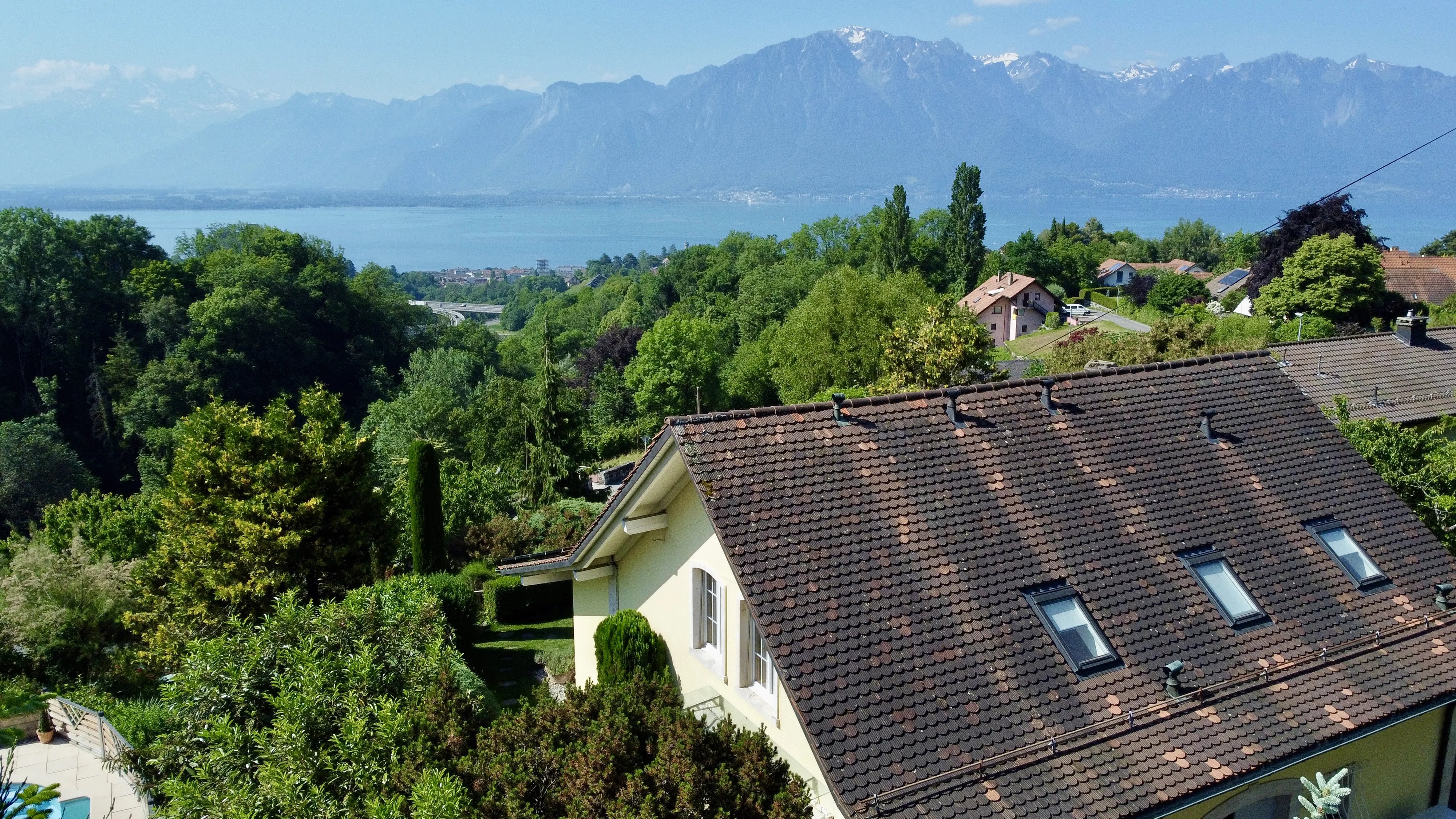 Maison au calme avec jardin et vue sur le Lac