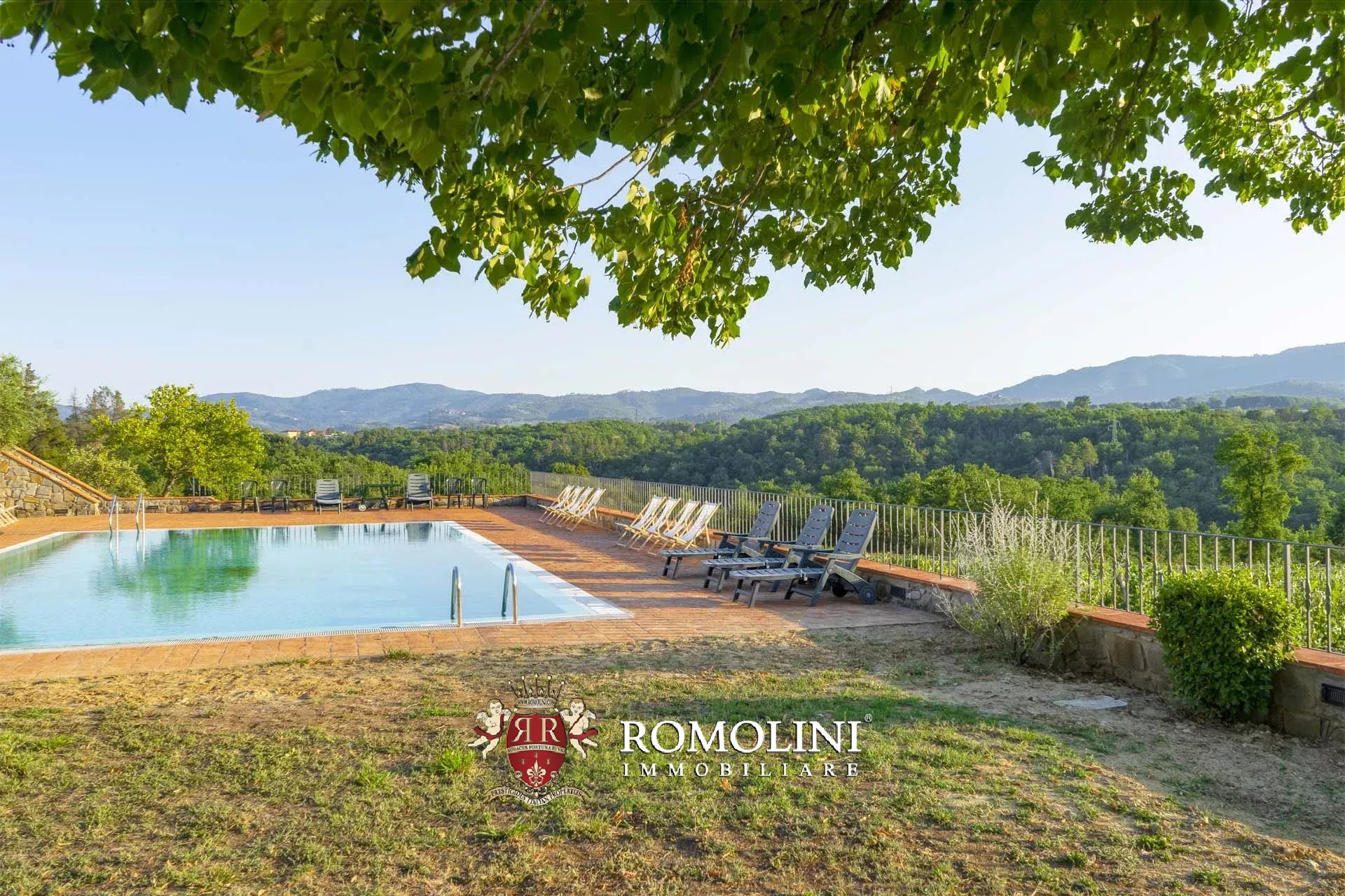 4 Bedroom Vineyard's Image 3