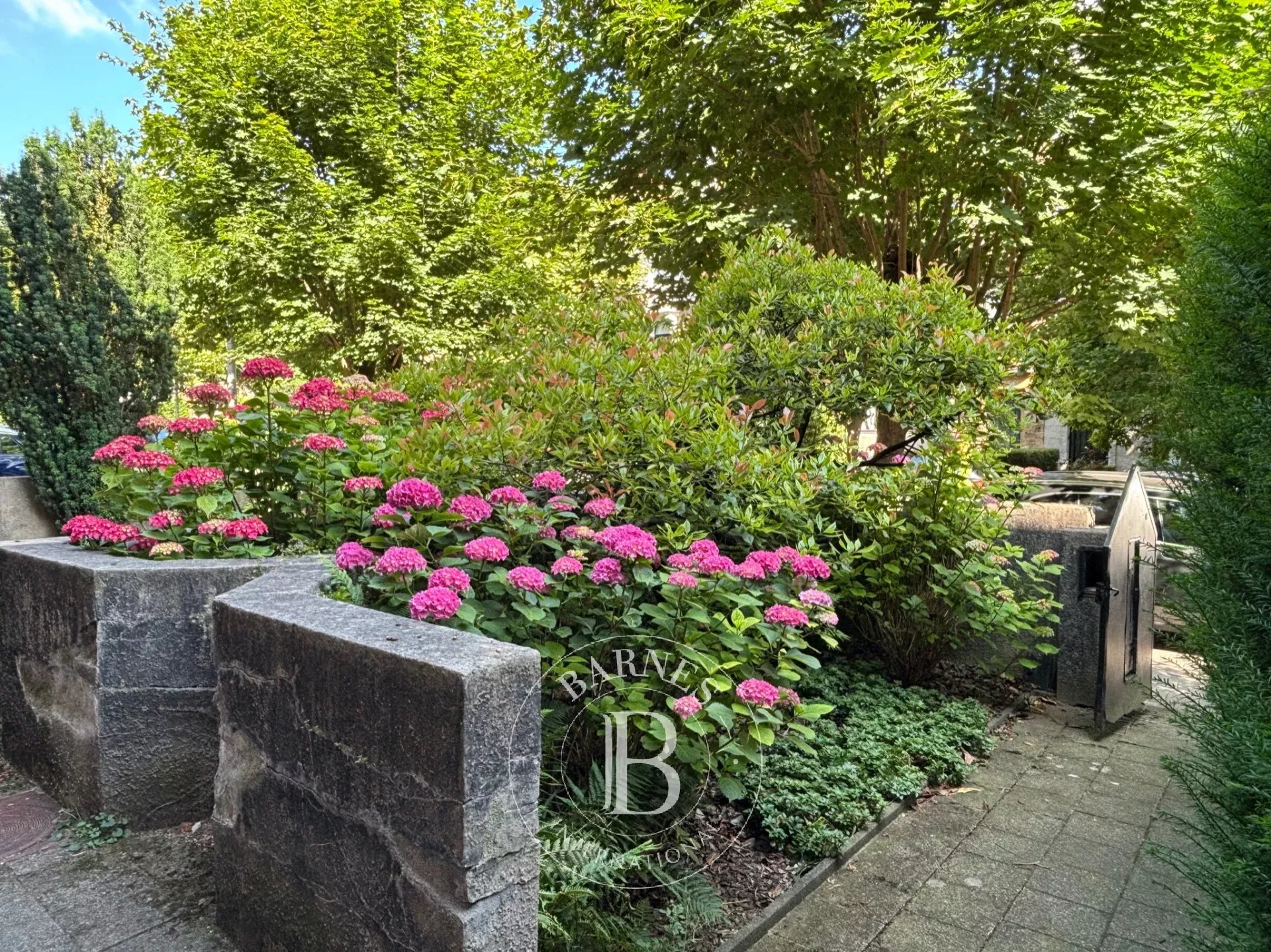 Woluwe-Saint-Pierre - Montgomery - Art deco house- 5 Bedrooms - South garden