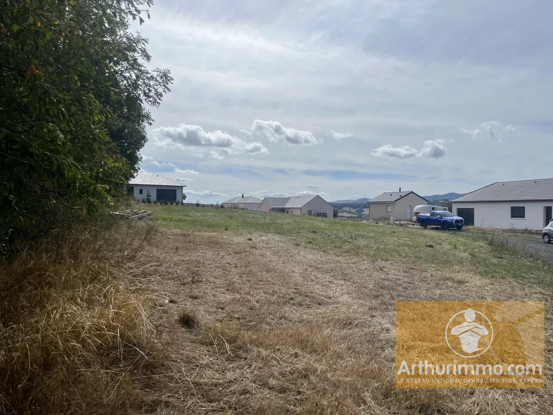 Terrain constructible de 730 m² — photo 4