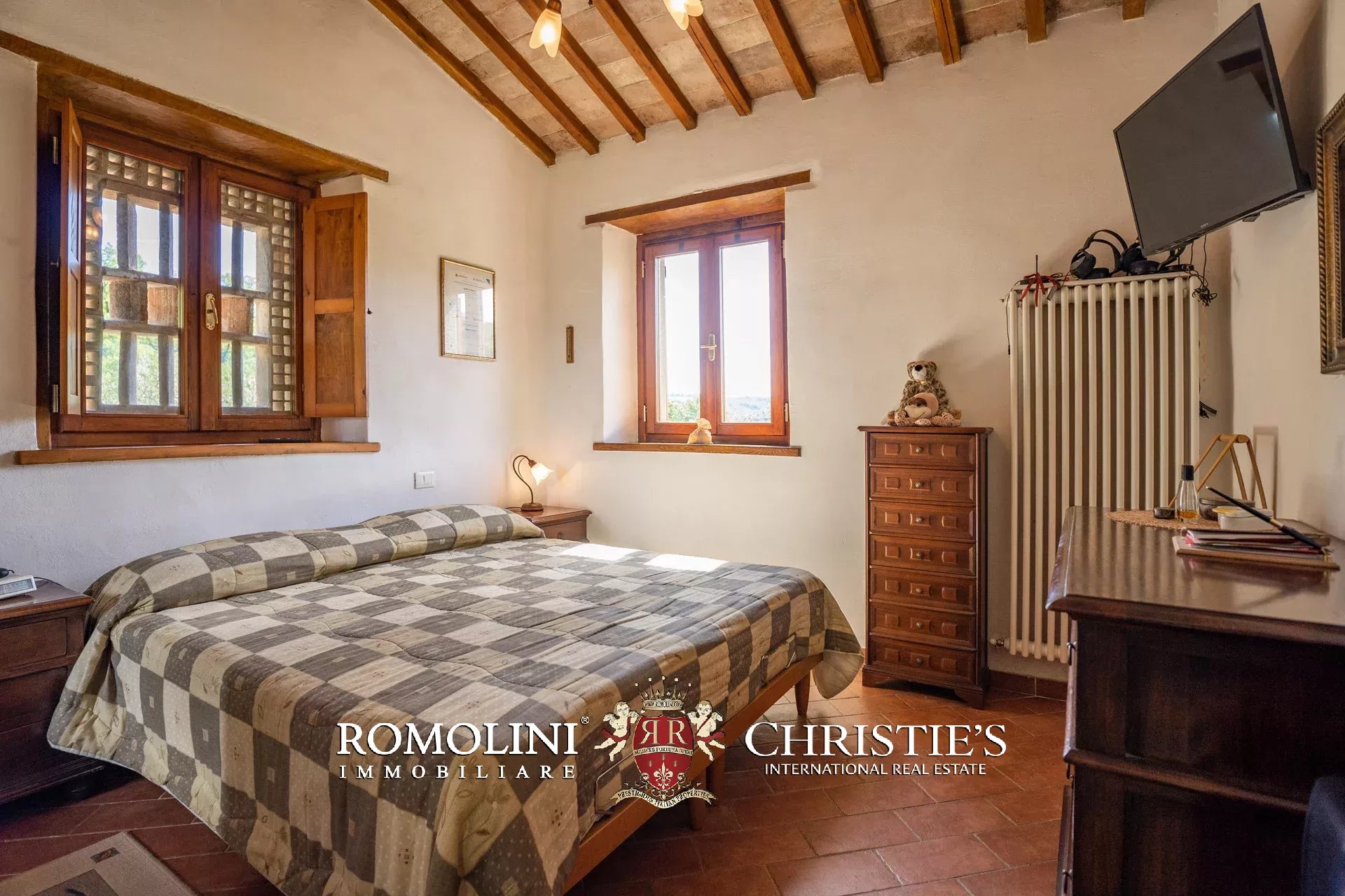 6 Bedroom Villa/Townhouse's Image 96