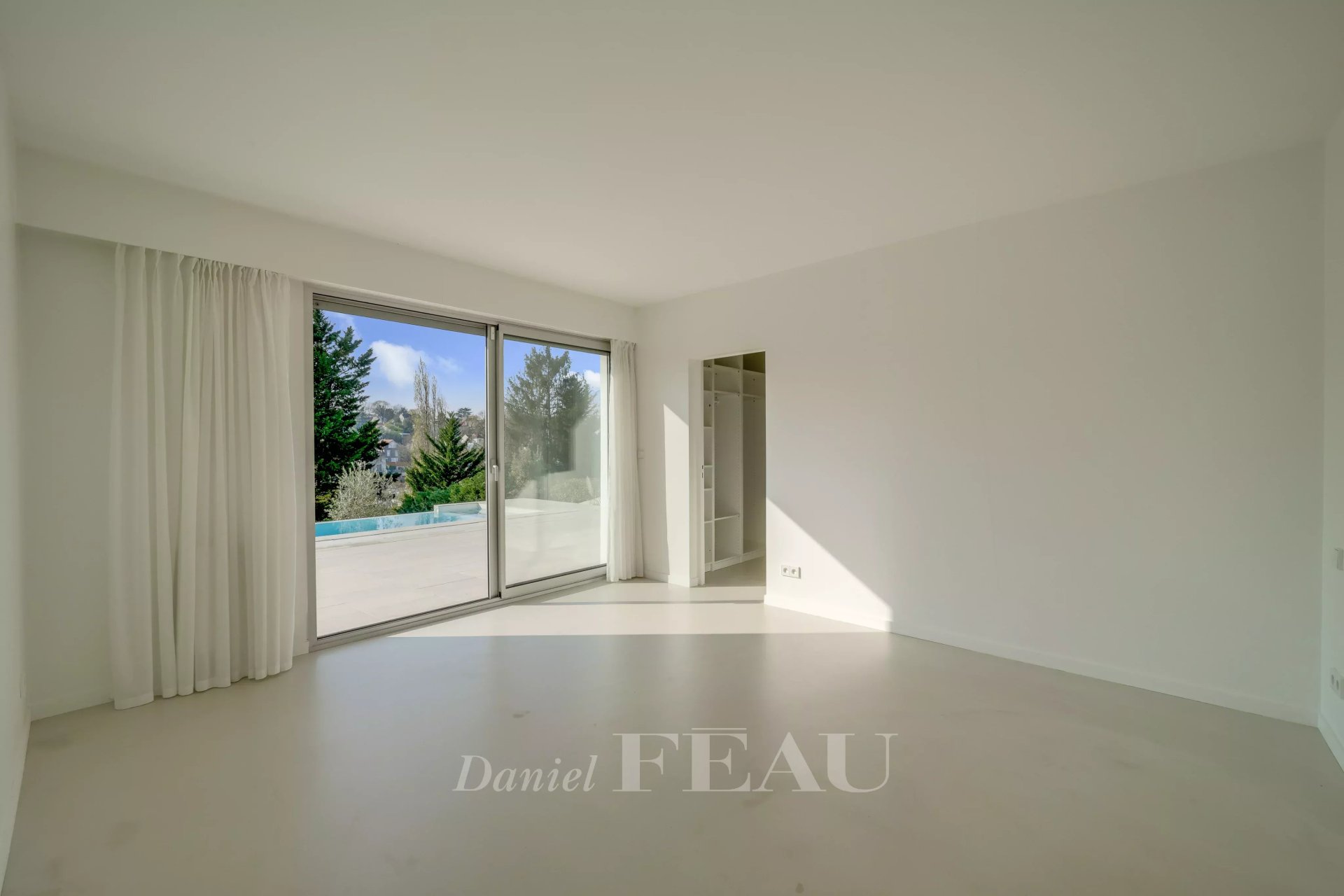 4 Bedroom Villa/Townhouse's Image 8