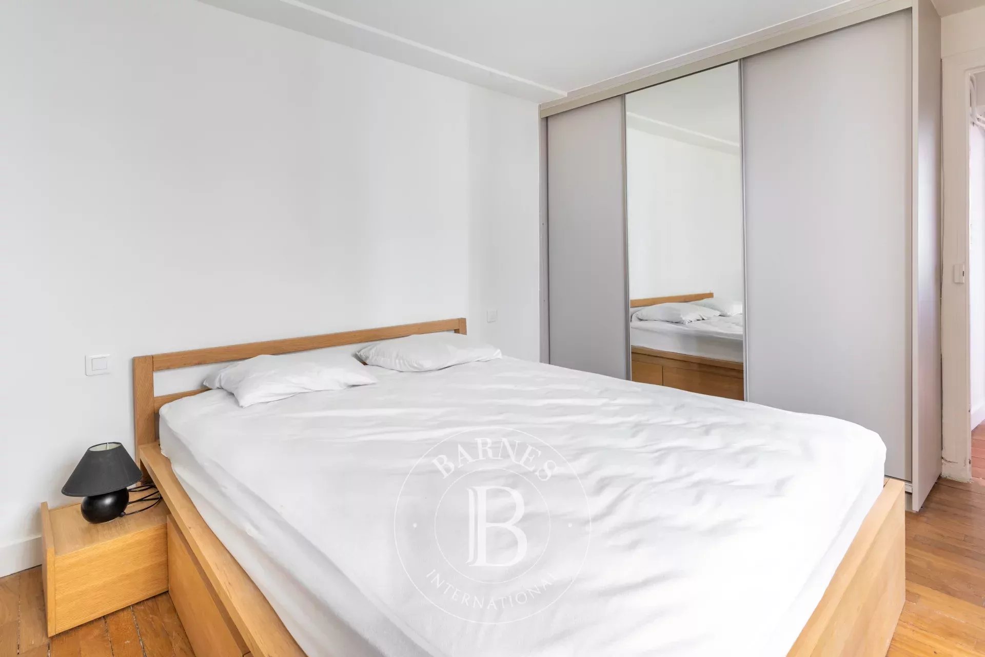 Daire Paris 3ème - picture 12