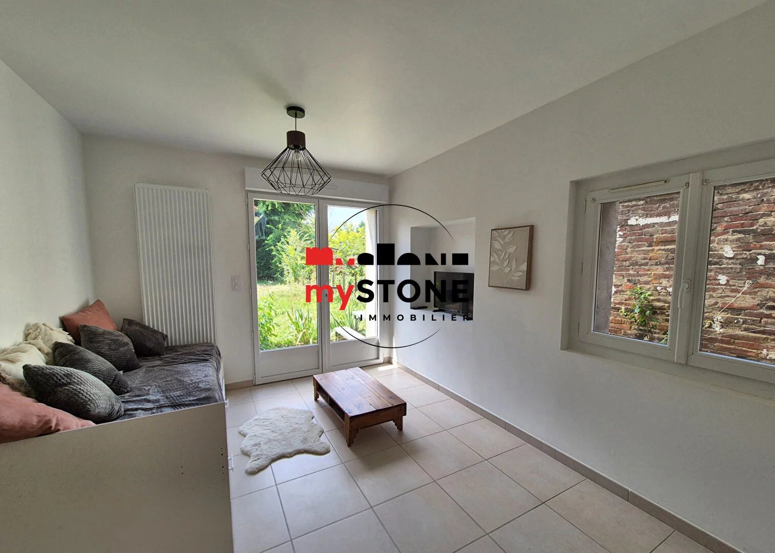 CHATILLON SUR CHALARONNE - Appartement Meublé avec jardin 3 pièces- 2 chambre - 82 m² habitables