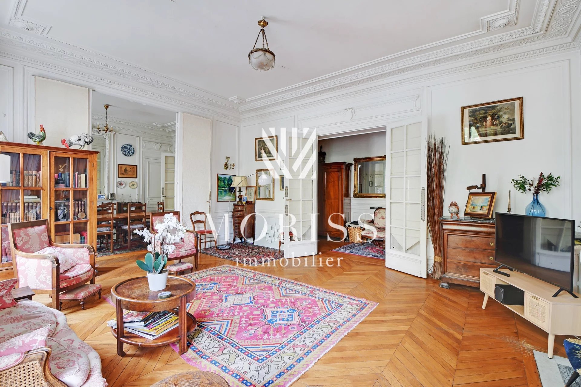 Appartement 7 pièces - Image Array