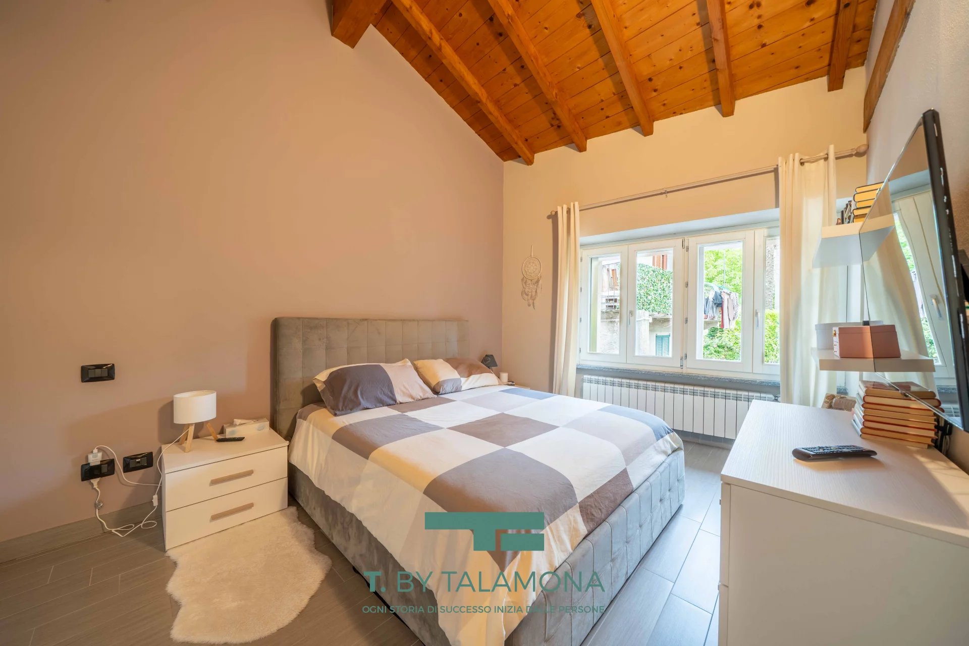 Wunderschöne Wohnung mit Seeblick in Castelveccana