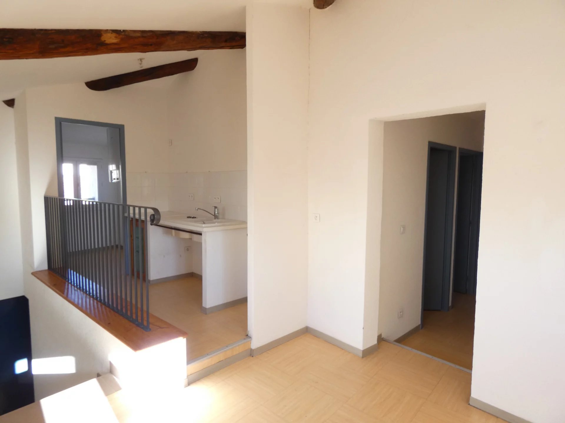 Alès, type 2 Grand rue, centre-ville, loyer conventionné