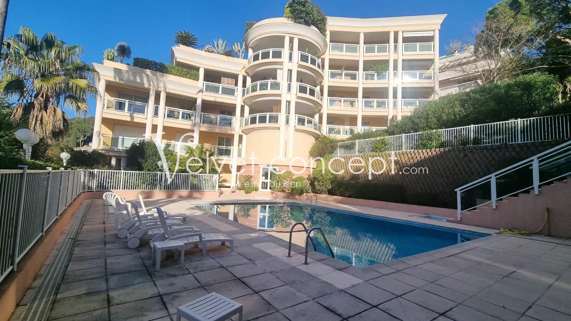 Appartement de 3 pièces  vue mer, belle terrase, piscine