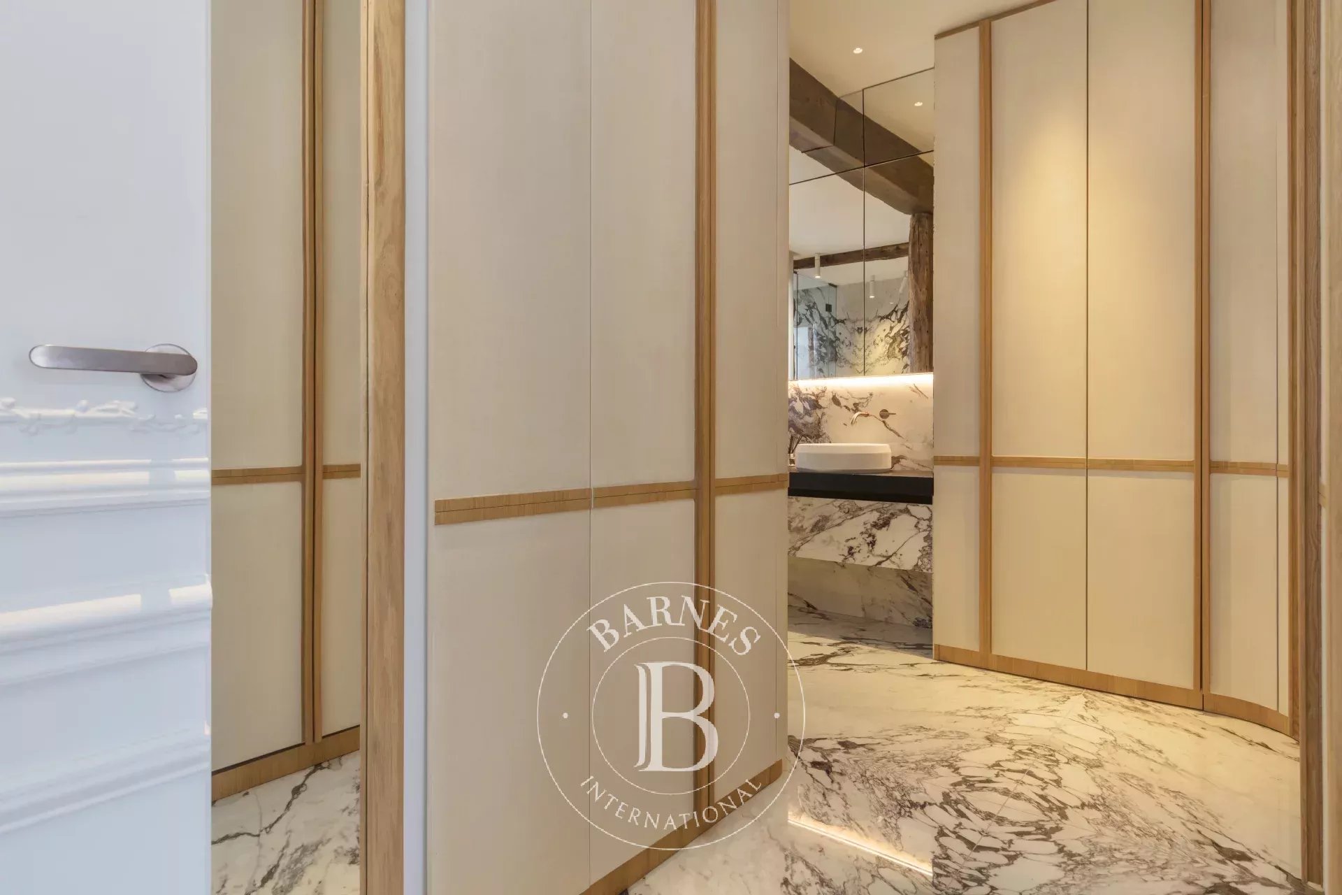 Daire Paris 8ème - picture 12