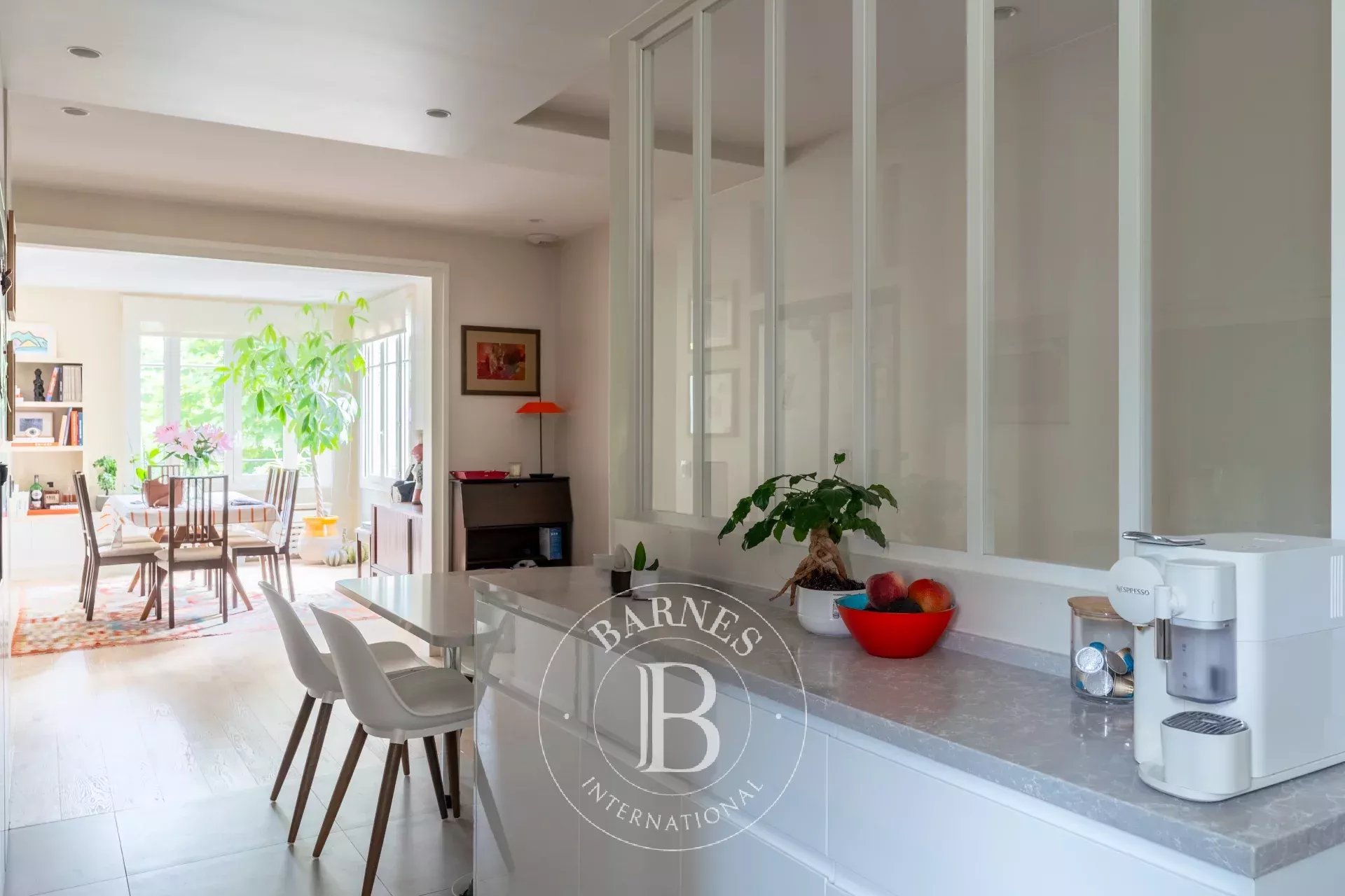 Sole agent - Neuilly - Argenson  Apartment in immaculate condition - 3-bed - Unobstructed views - picture 9
