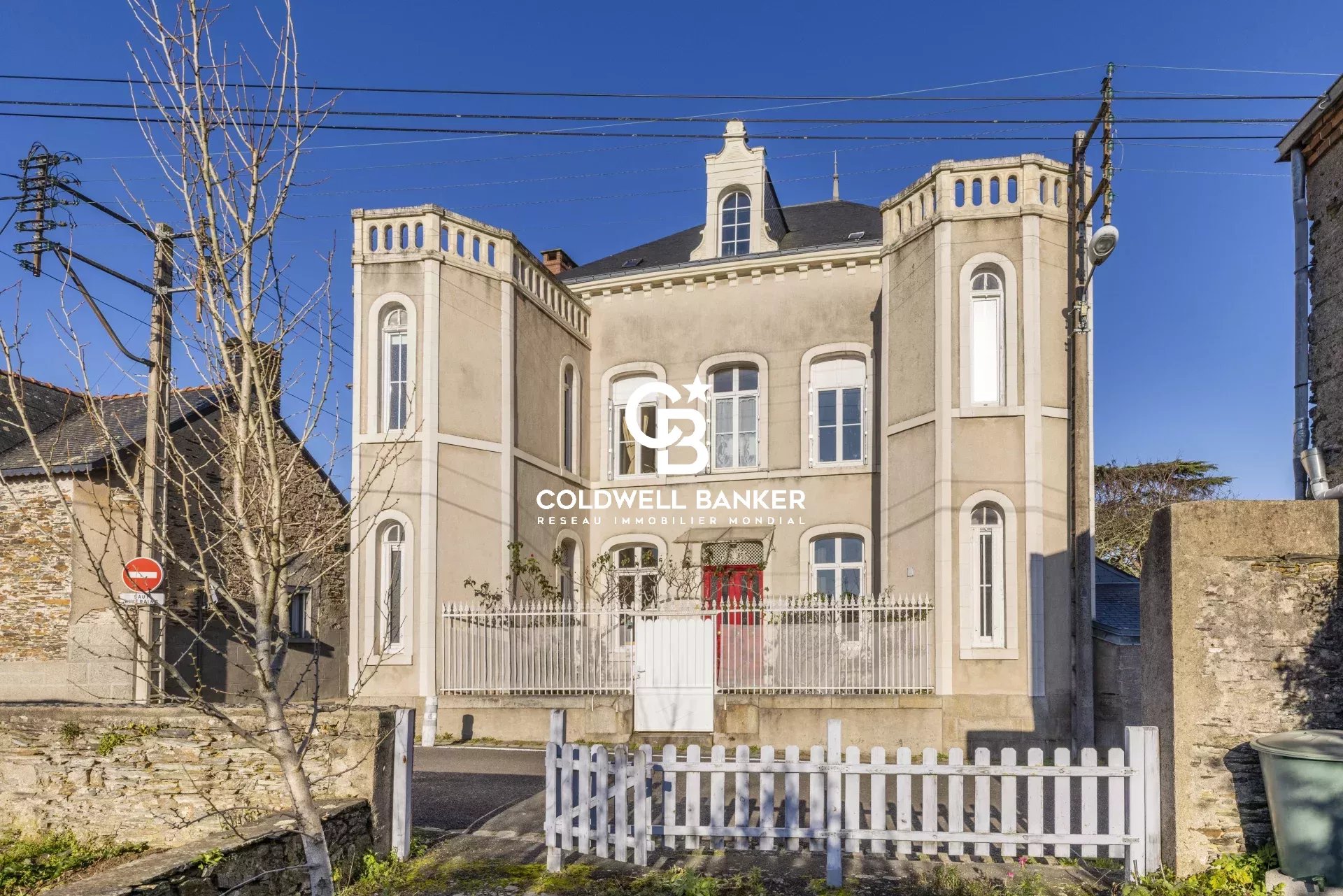 CANDÉ - HOTEL PARTICULIER 242 M² LABELLISE "FONDATION DU PATRIMOINE