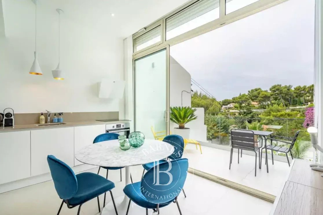 Ev Cassis - picture 4