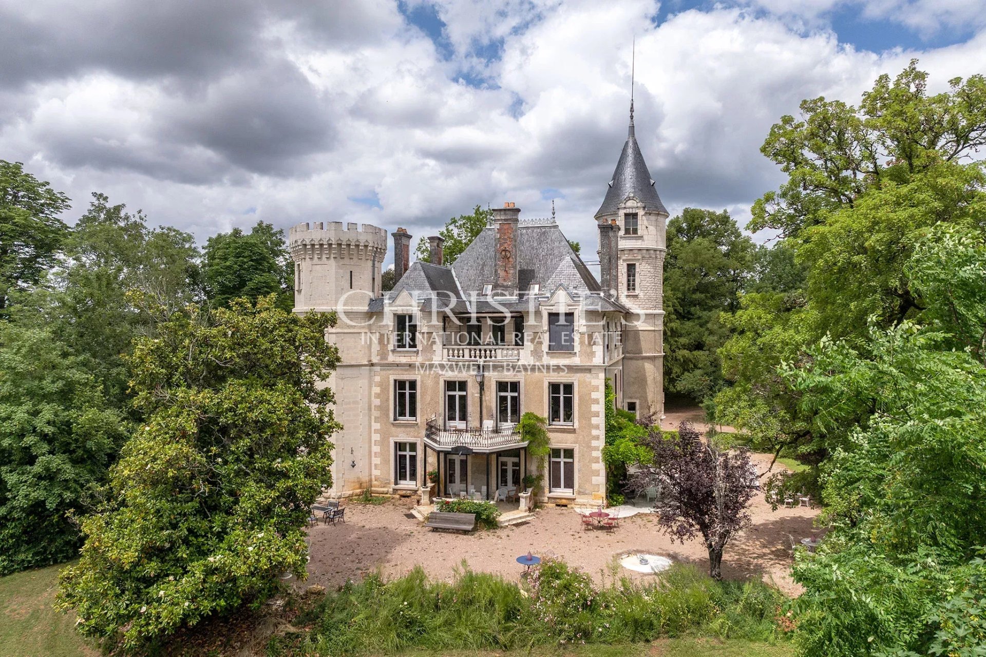 9 Bedroom Chateau's Image 69