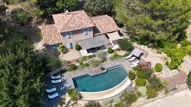 Elegant 4-Bedroom Villa with Pool in Carcès, France