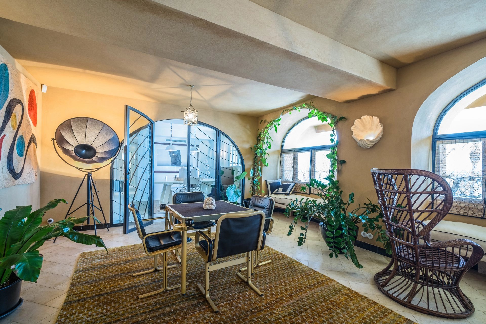 Дом на набережной