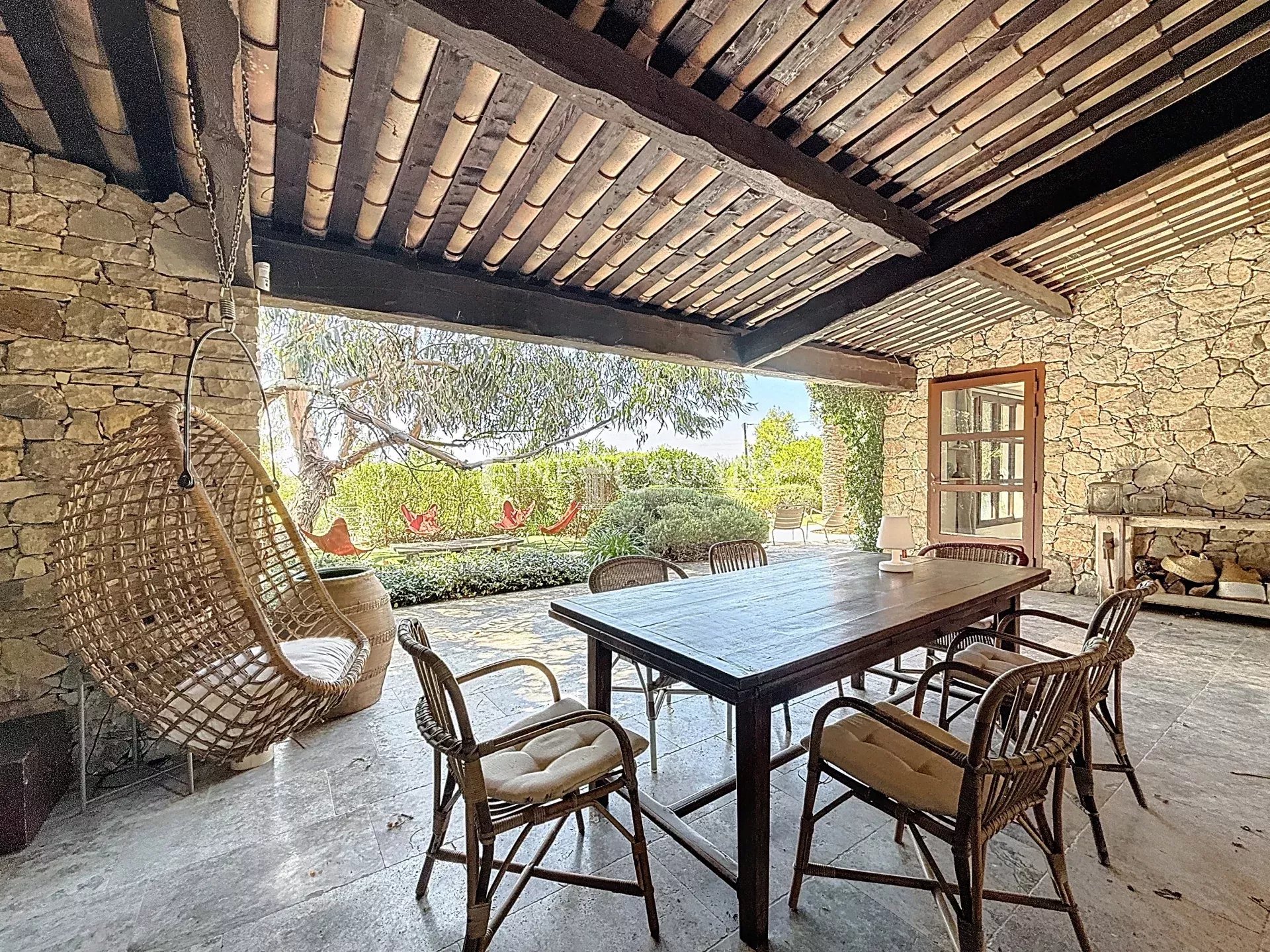 Photo of Villa for sale in Chateauneuf-Grasse