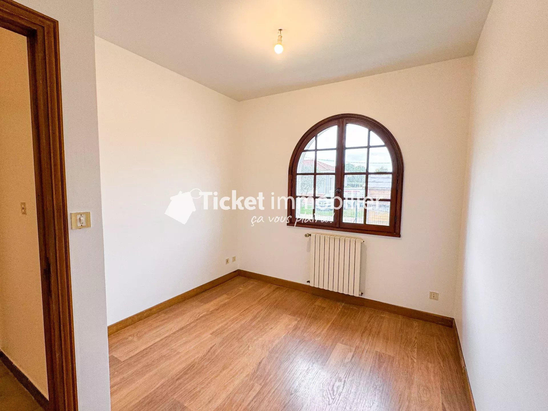 MAISON T5 DE 146m2 AVEC JARDIN de 633m2, GARAGE, CLIMATISATION ET GRANDE TERRASSE — photo 7