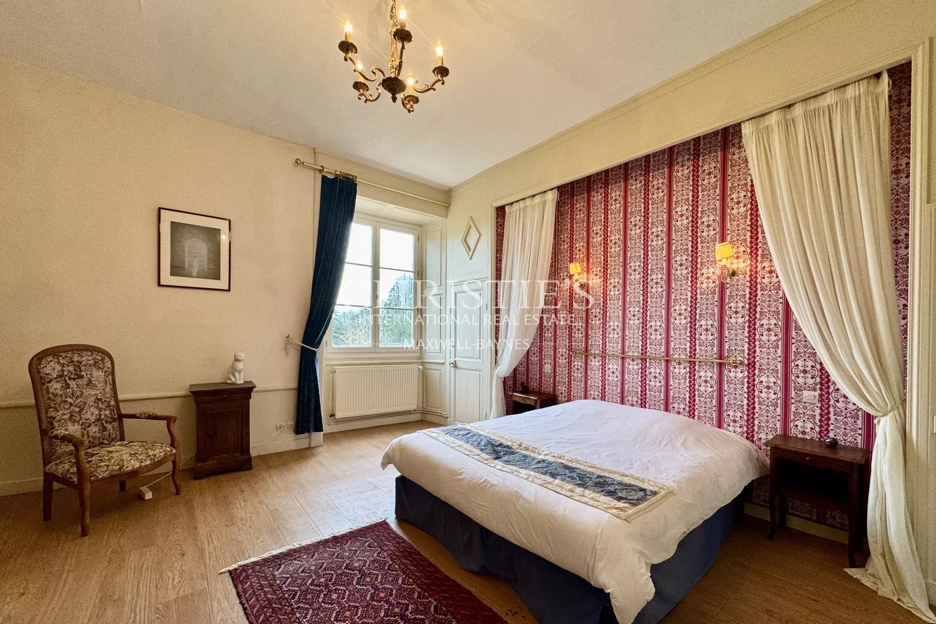 10 Bedroom Chateau's Image 19