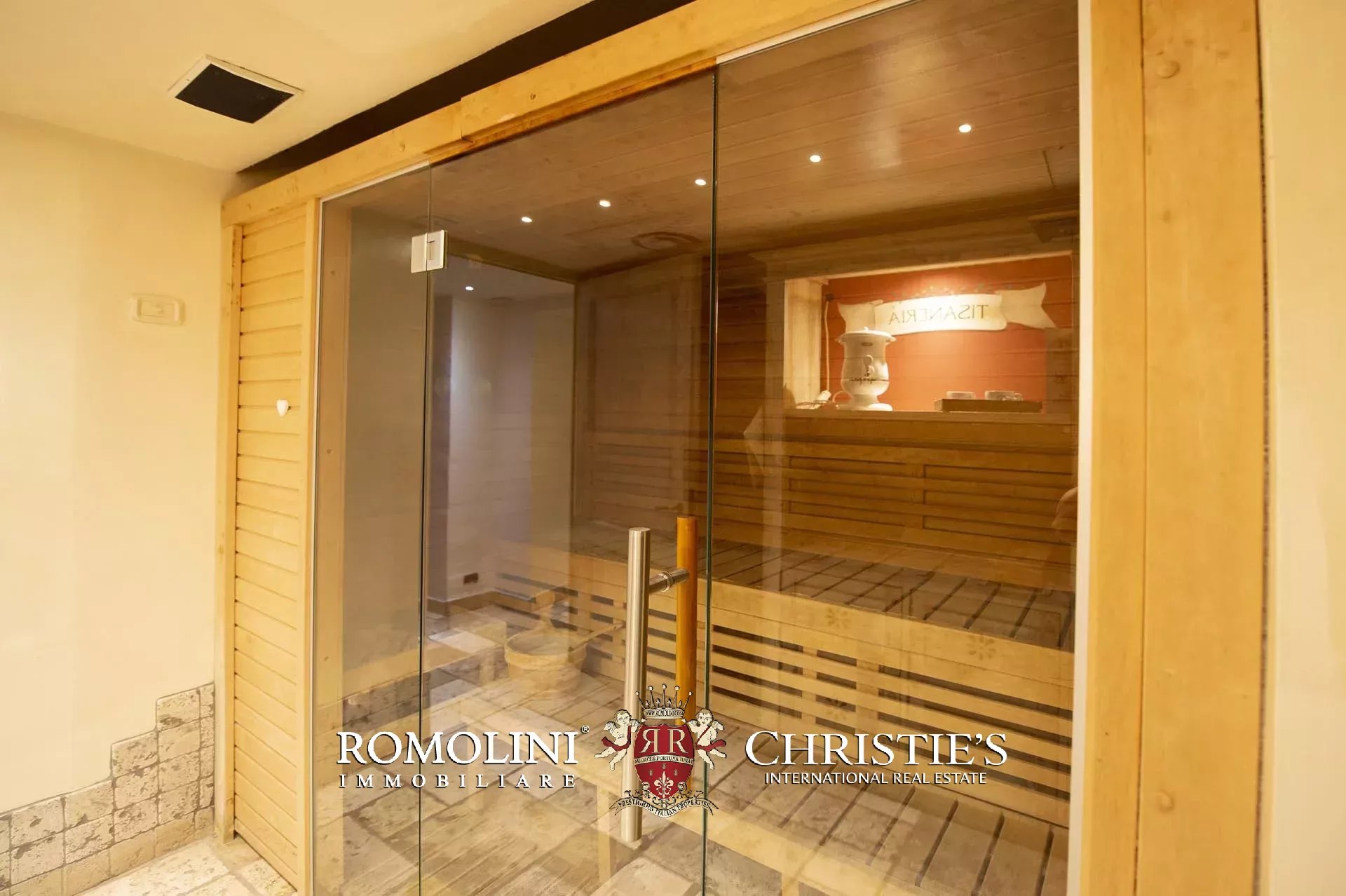 12 Bedroom Villa/Townhouse's Image 49