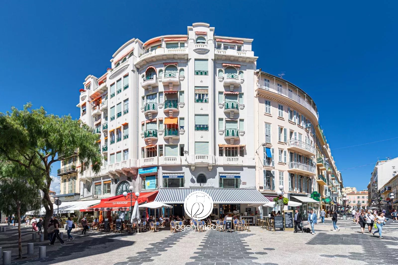 Agence immobilière de 