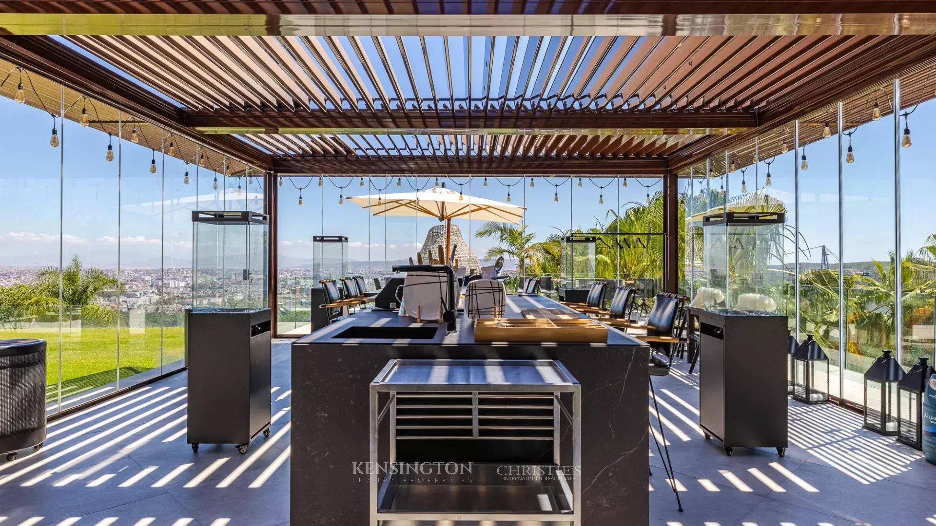 4 Bedroom Villa/Townhouse's Image 6