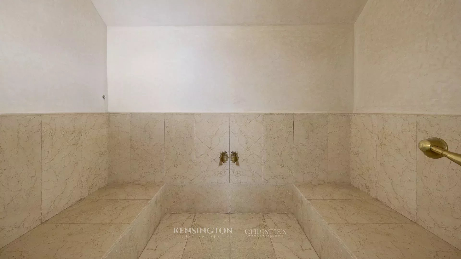 3 Bedroom Villa/Townhouse's Image 30