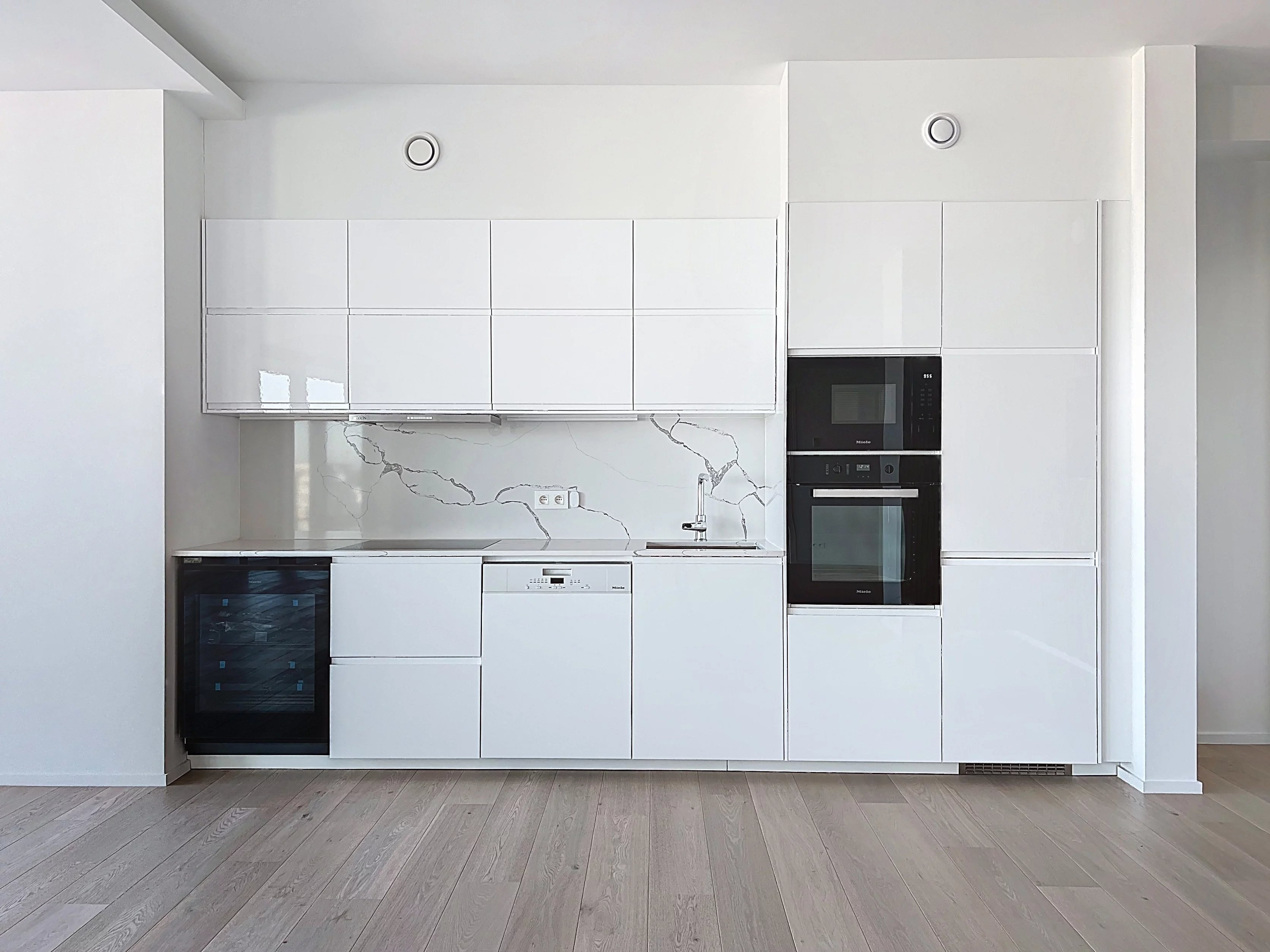 Ixelles - Very nice bright 4 bedroom terrace apartment