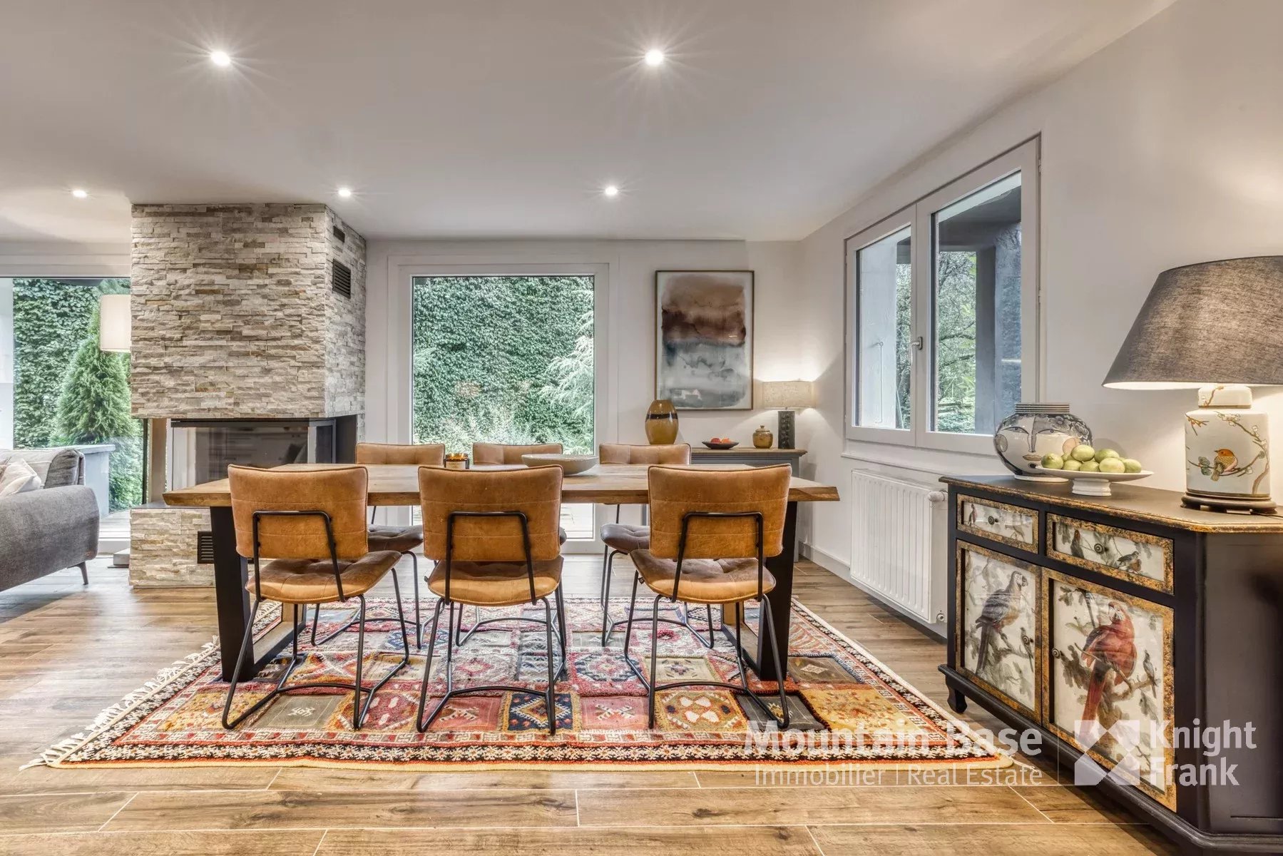 Photo of 5-bedroom house with a good-sized garden situated in Les Bossons