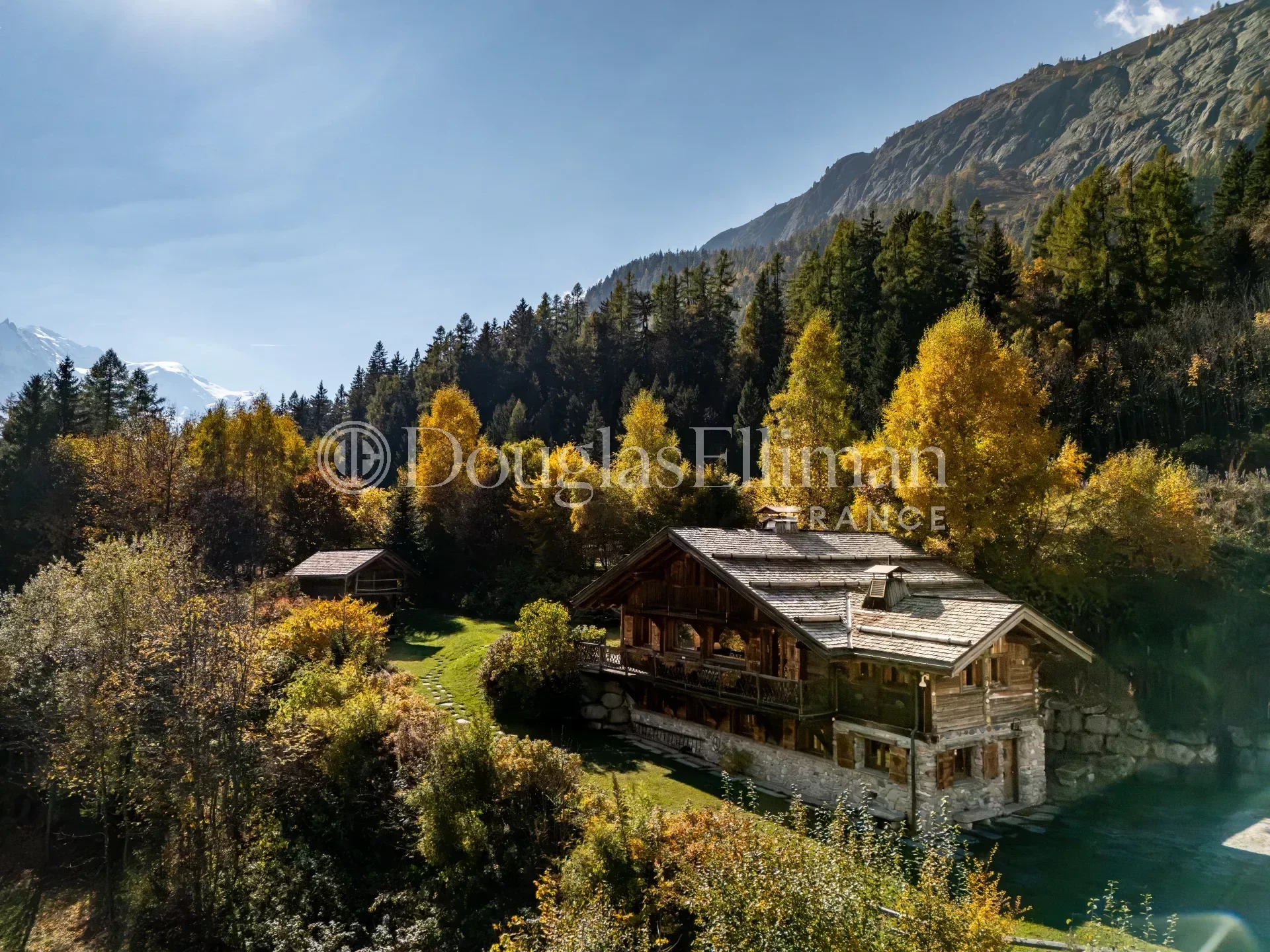 CHAMONIX – Élégant chalet savoyard de 6 chambres - Image nᵒ2