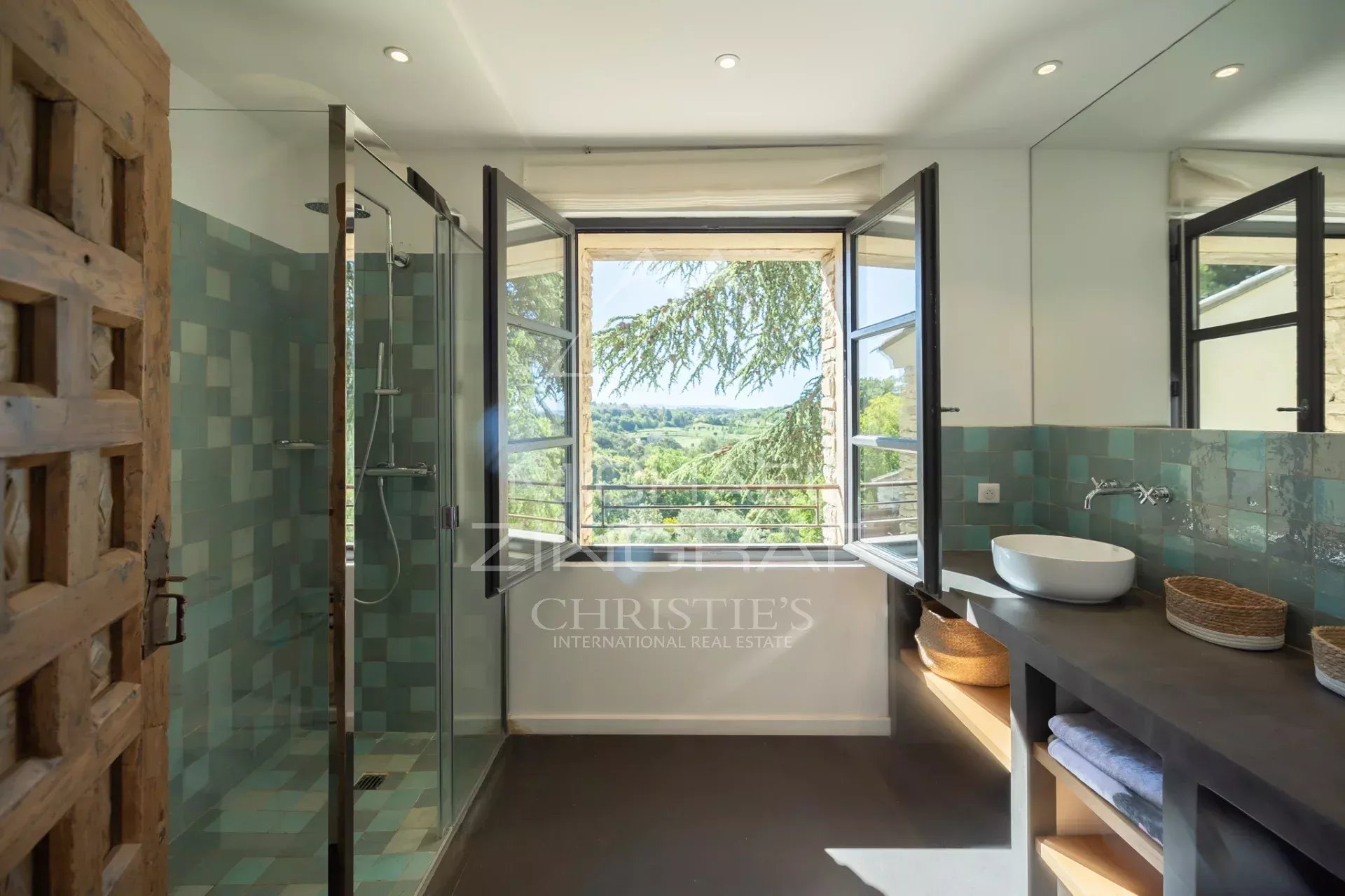 7 Bedroom Villa/Townhouse's Image 10