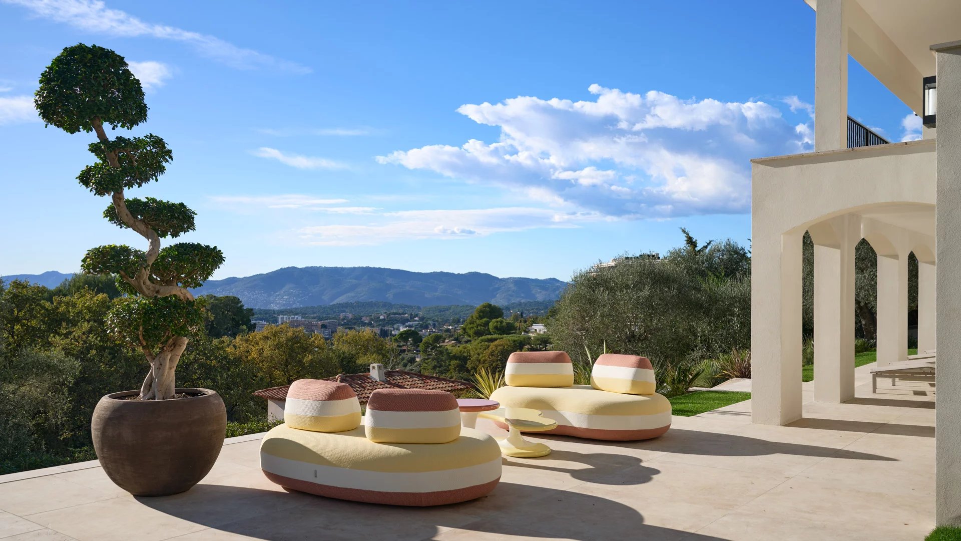 Élégante propriété familiale avec piscine et spa