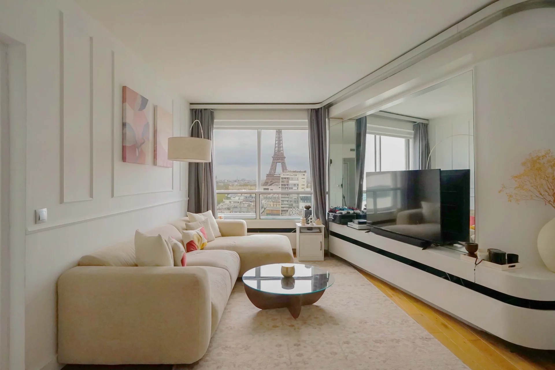 Paris 15e - QUAI DE GRENELLE