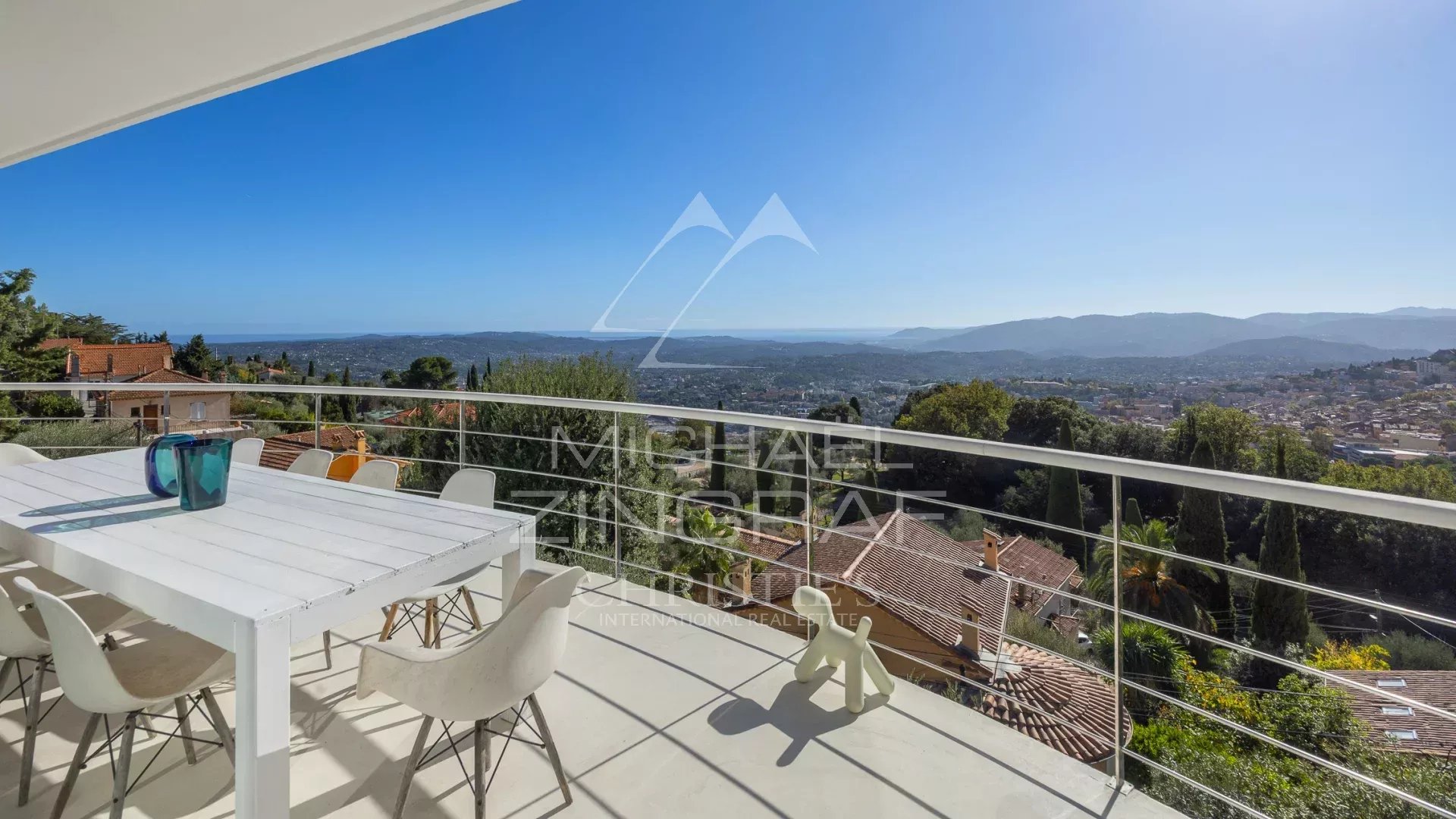 4 Bedroom Villa/Townhouse's Image 6
