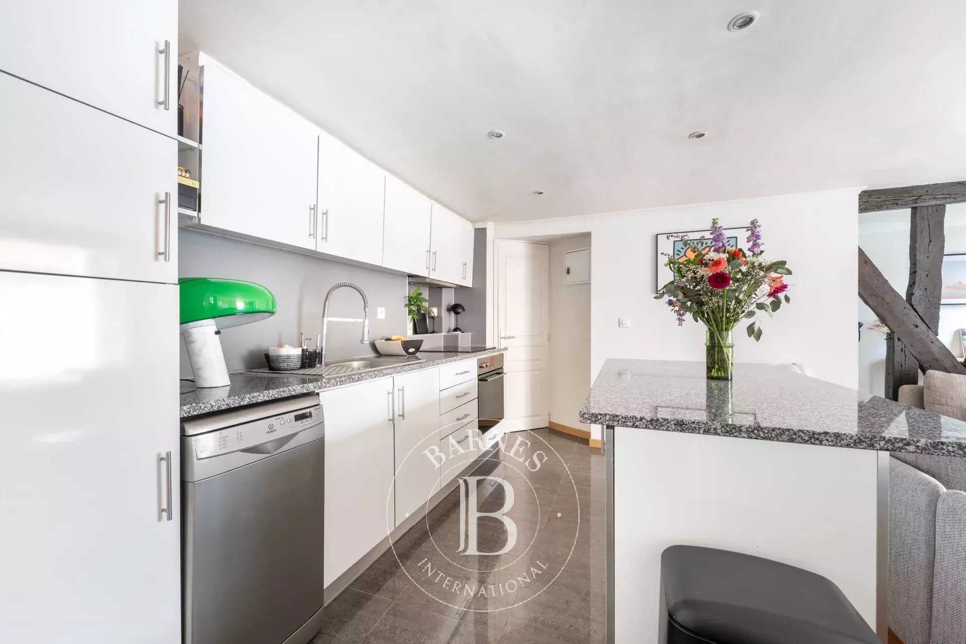 Daire Paris 3ème - picture 7