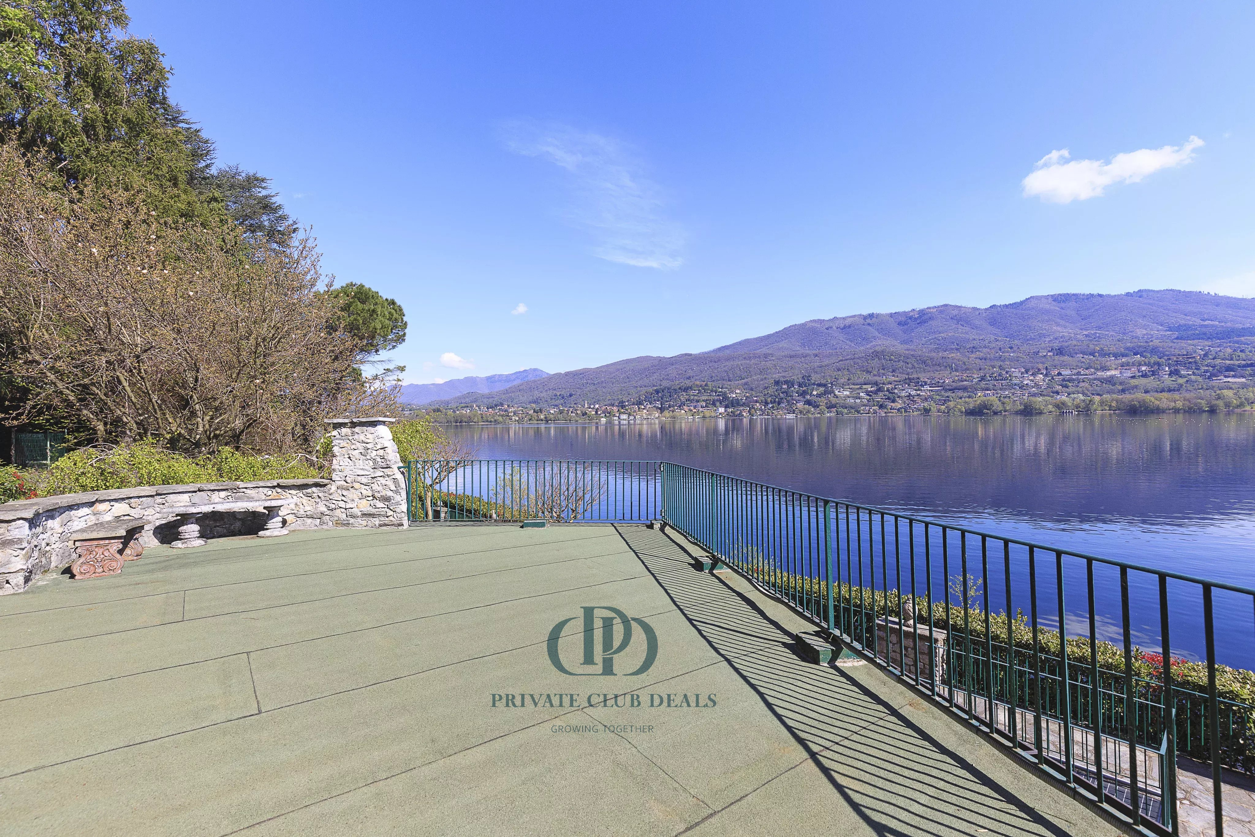 Villa Biandronno - picture 16