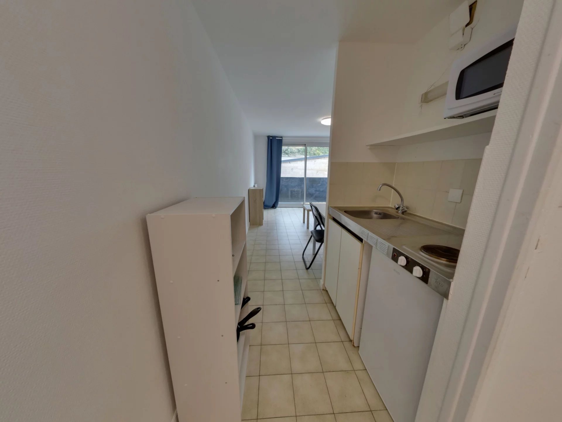 Appartement meublé de type studio avec parking