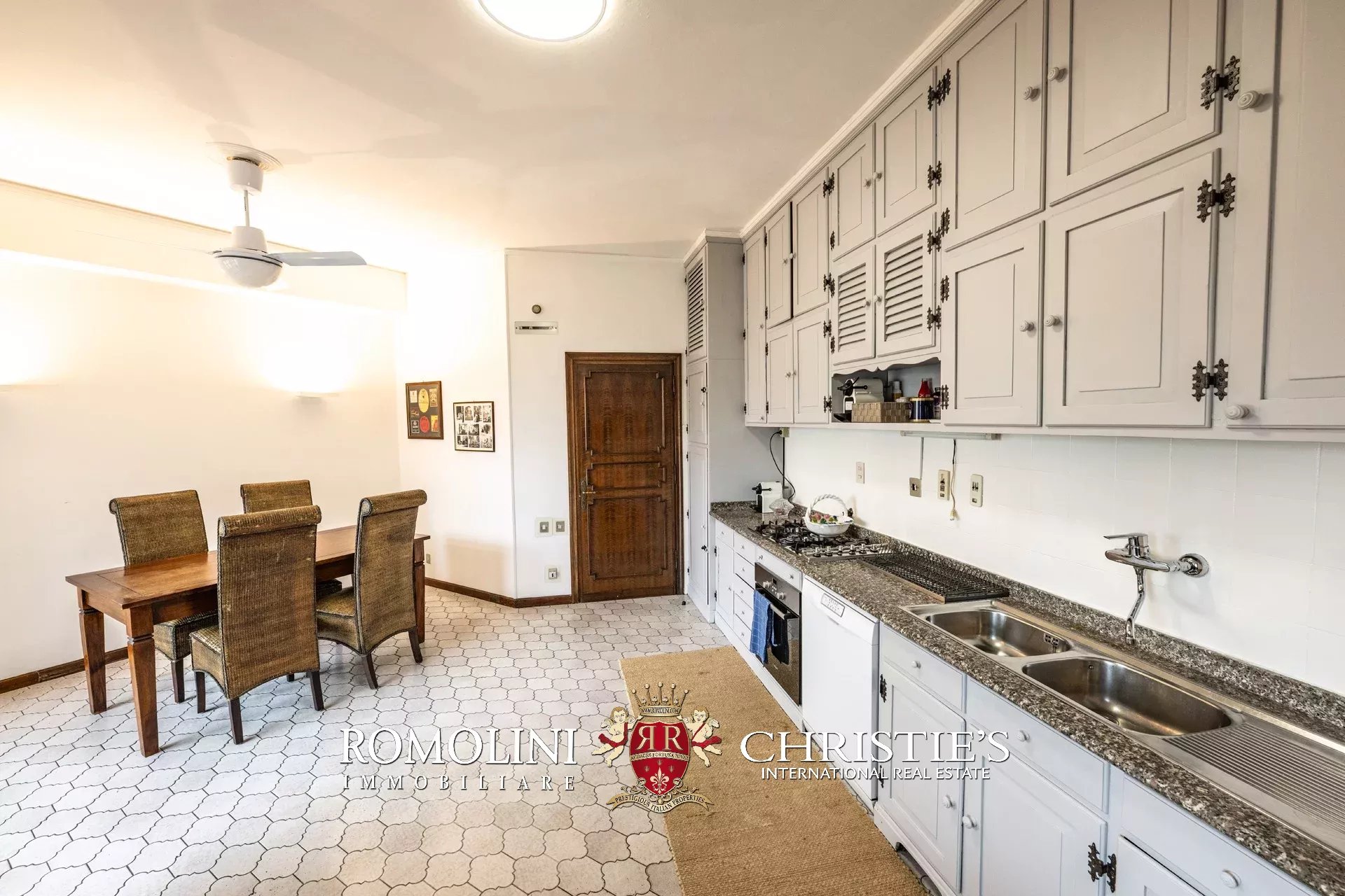 4 Bedroom Apartment/Flat's Image 16
