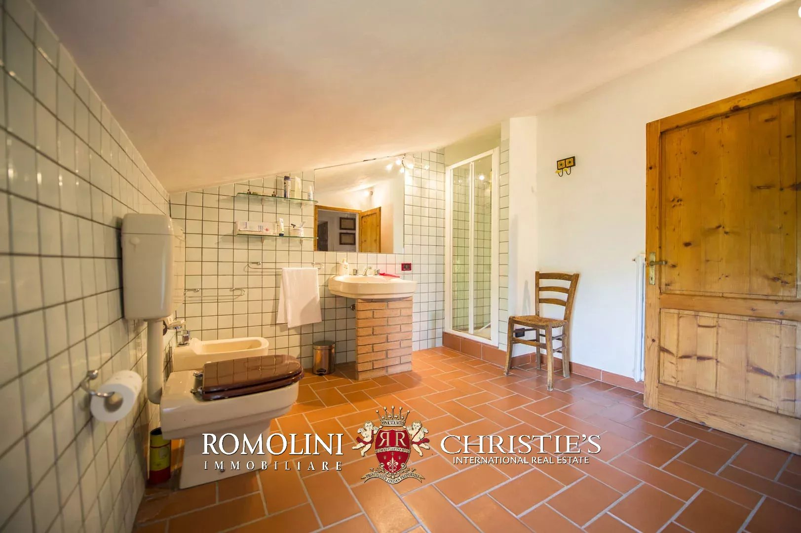 7 Bedroom Villa/Townhouse's Image 32