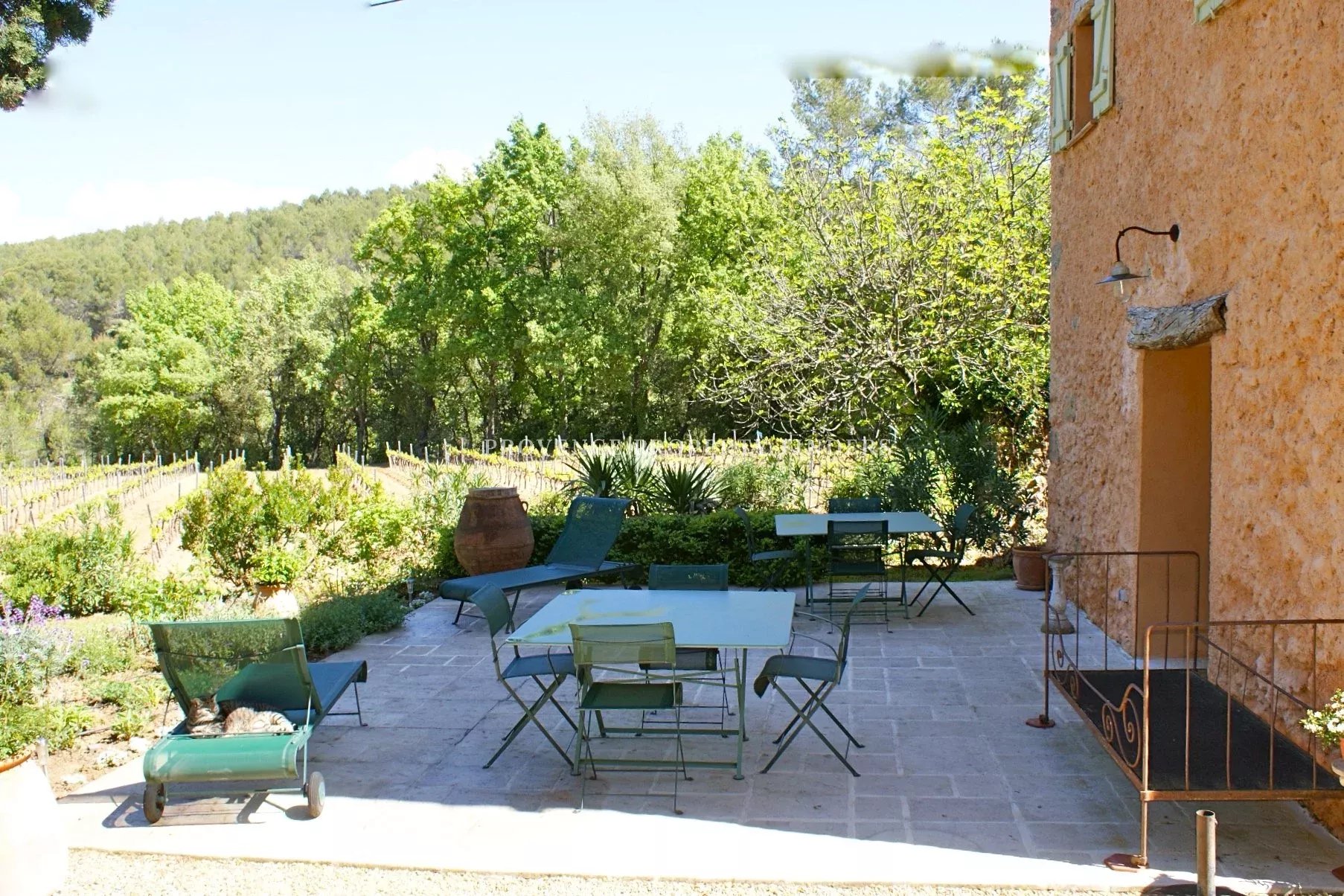 Agence immobilière de 