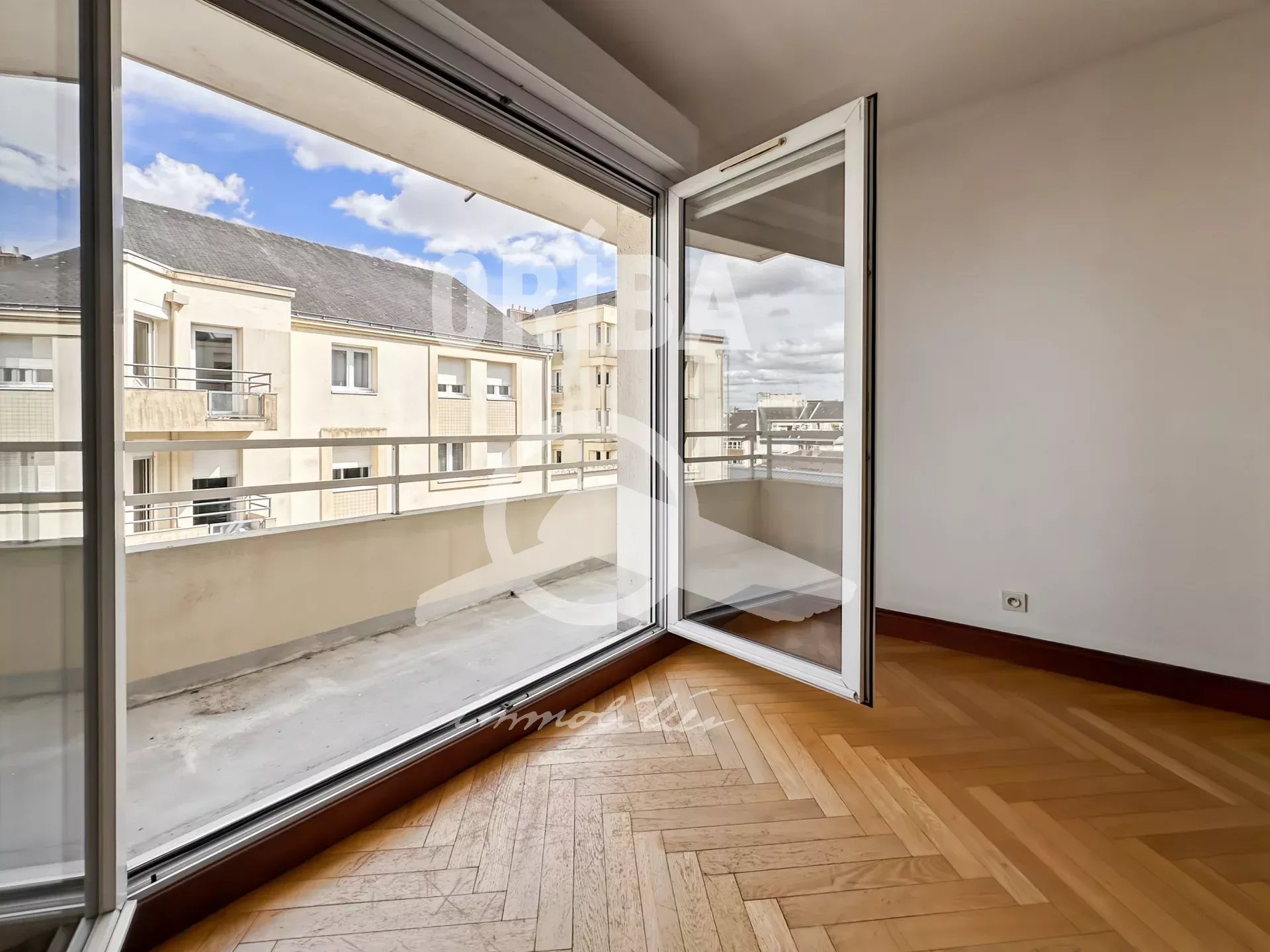 T2 ile de Versailles balcon parking