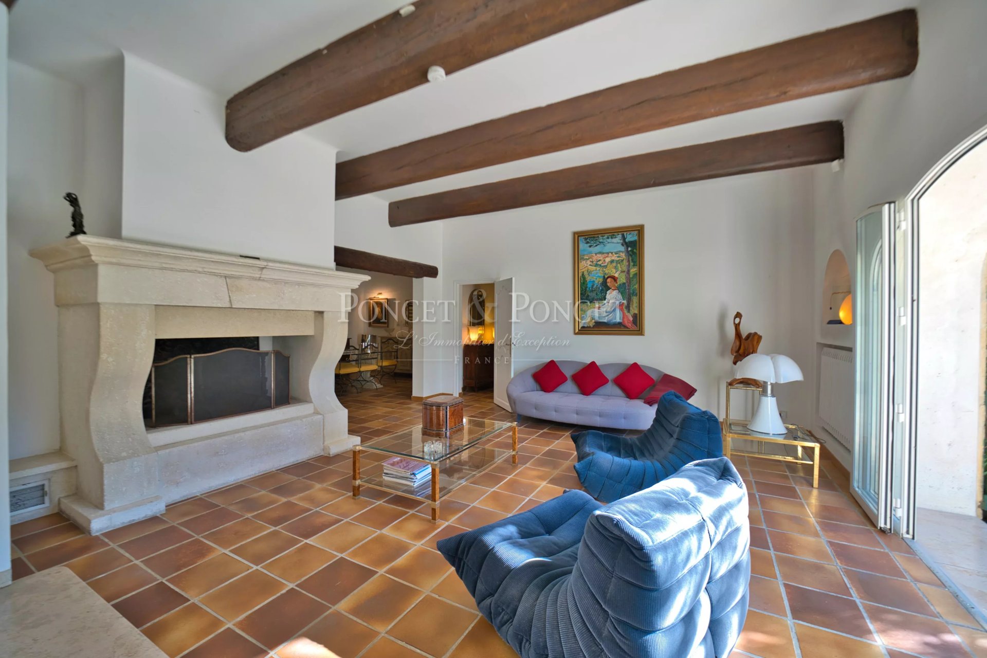 8 Bedroom Villa/Townhouse's Image 7