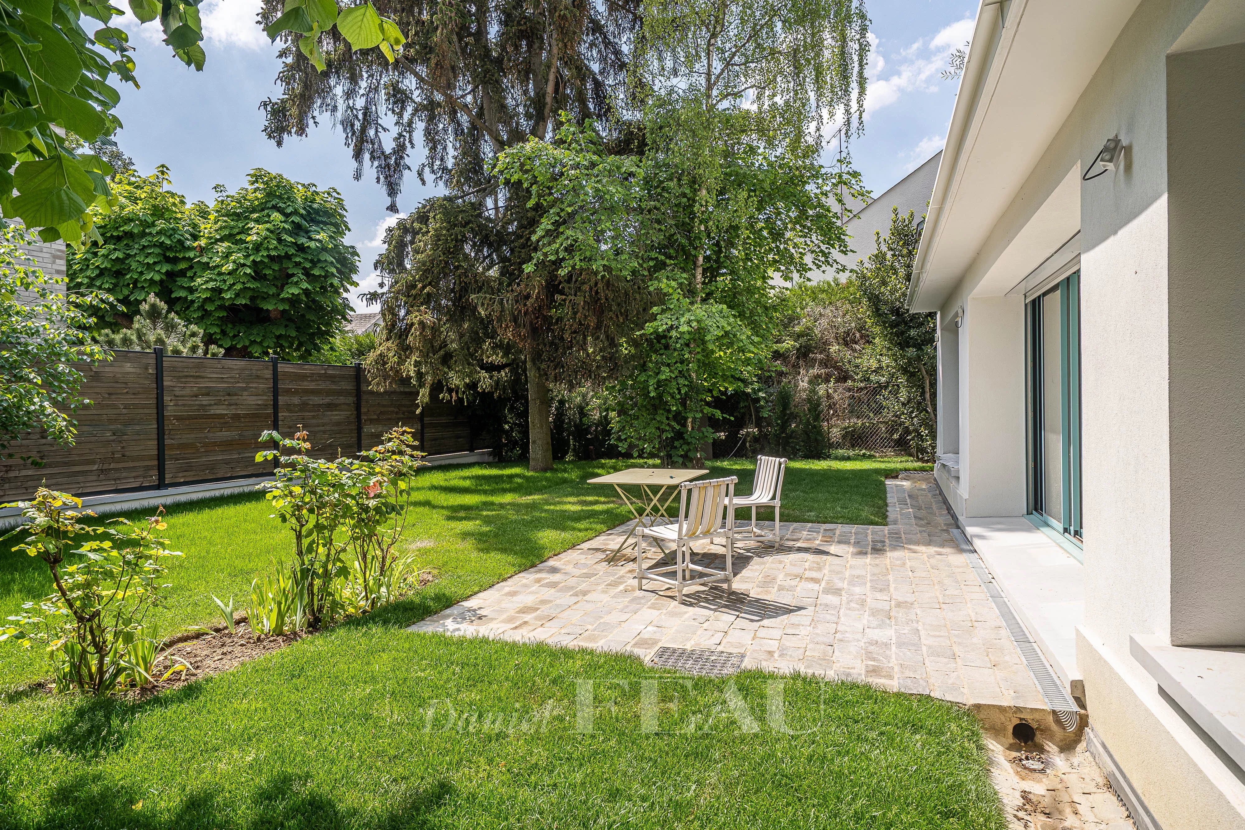 Sale Apartment Saint-Cloud